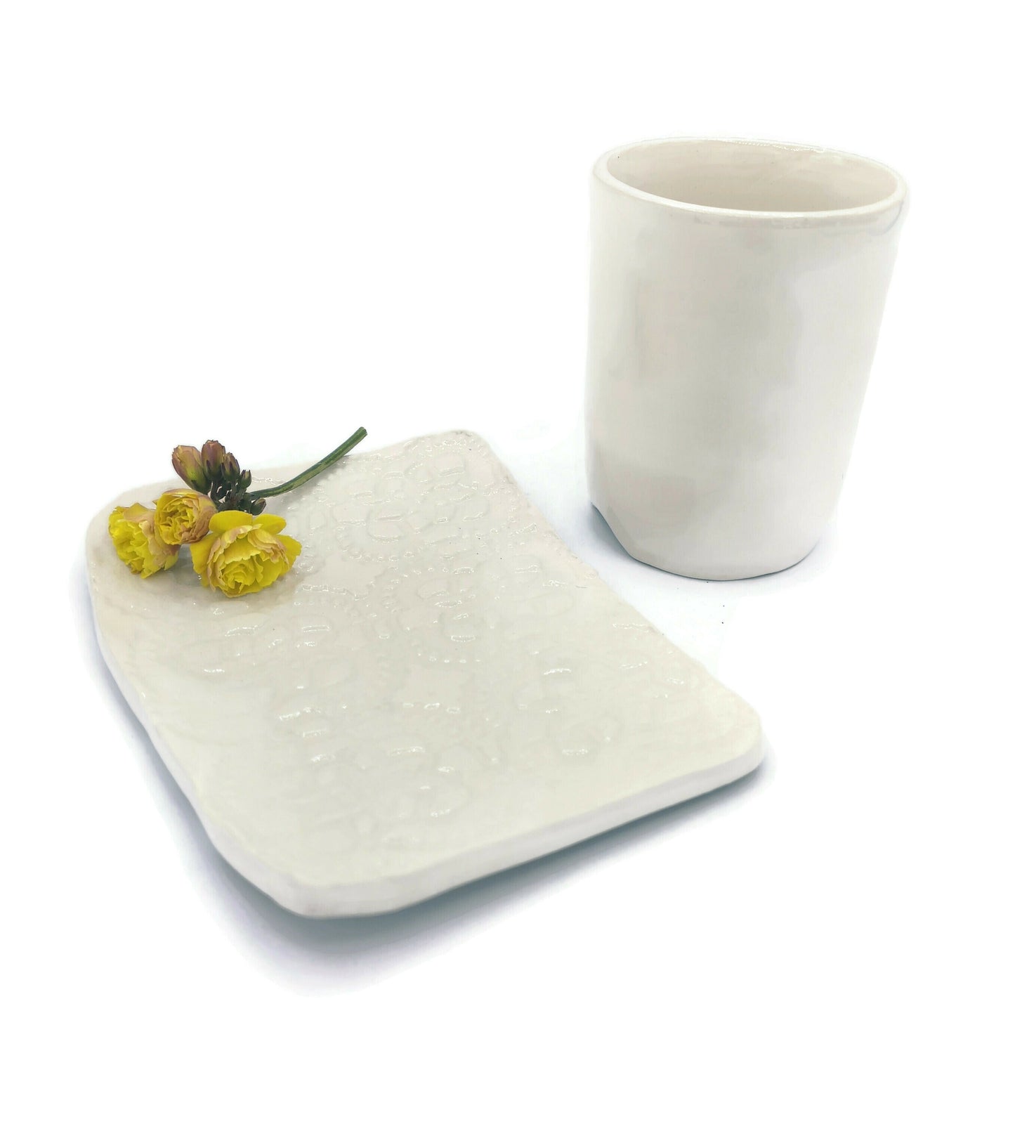 White Handmade Ceramic Lace Soap Dish And Toothbrush Holder, Bathroom Set, Eco Friendly Gift For Women, Best Sellers Sustainable Gift - Ceramica Ana Rafael