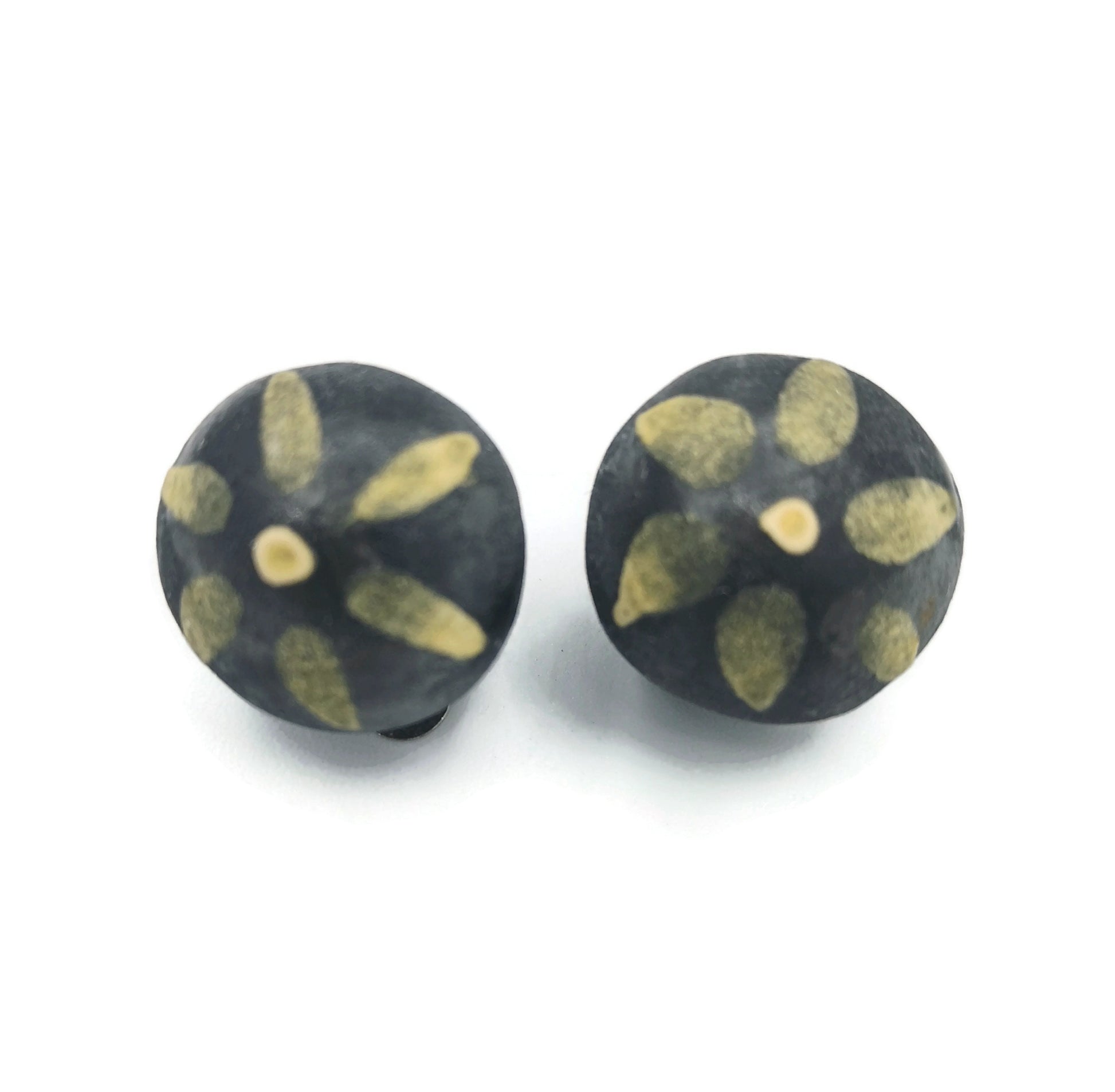 Black and Yellow Floral Clip On Earrings For Non Pierced Ears, Hand Painted Clay Stud Earrings, Handmade Jewelry For Mothers Day Gift - Ceramica Ana Rafael