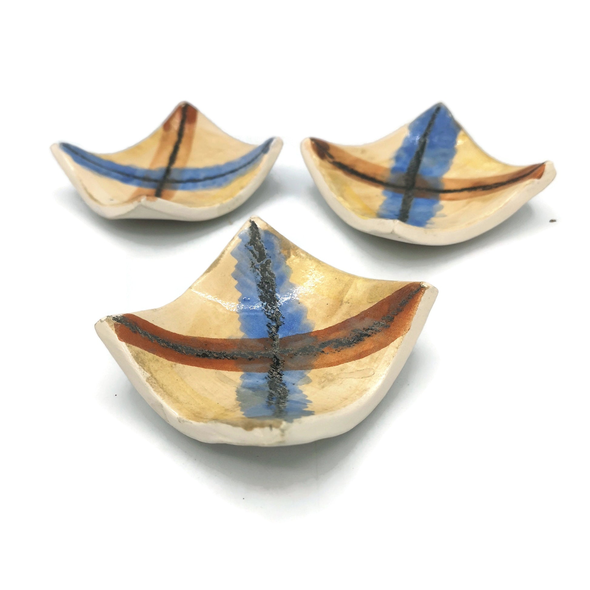 Handmade Ceramic Ring Holder Dish, Set Of 3 Small Square Shape Trinket Dishes For Guest Wedding Favors - Ceramica Ana Rafael