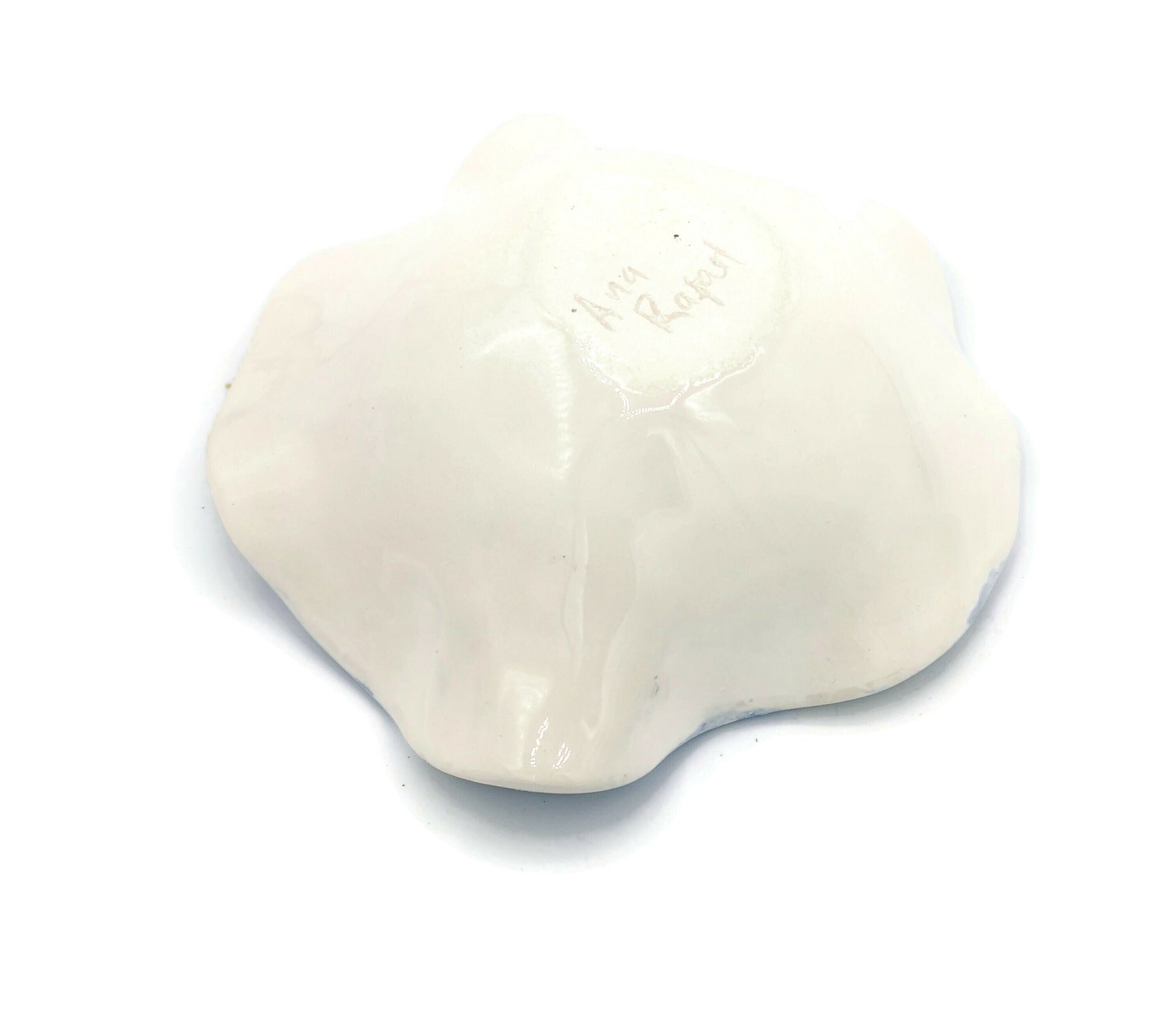 CERAMIC TRINKET DISH, Small Ceramic Bowl Irregular Shape, Clay Soap Dish For Soap Bar - Ceramica Ana Rafael