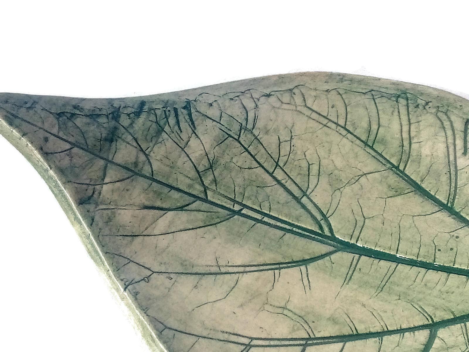 Handmade Ceramic Green Pressed Leaf Plate, Wedding Ring Holder Dish, Plant Mom Gift For Her, Soap Dish For Women - Ceramica Ana Rafael