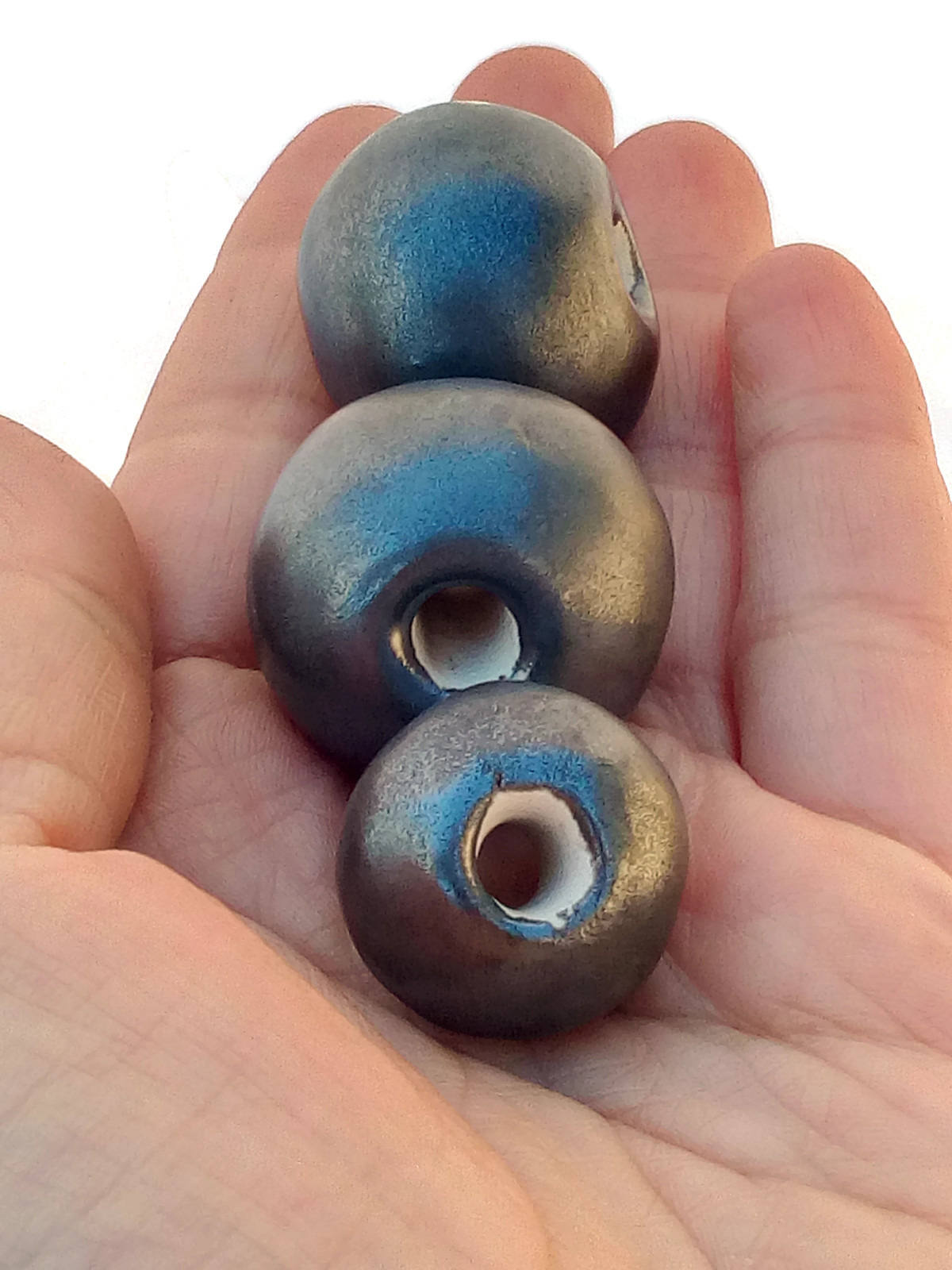 1Pc 30/25/20mm Handmade Ceramic Extra Large Macrame Beads with Large Holes 7mm- Round Clay Beads for Unique Jewelry Making - Bubblegum Style - Ceramica Ana Rafael