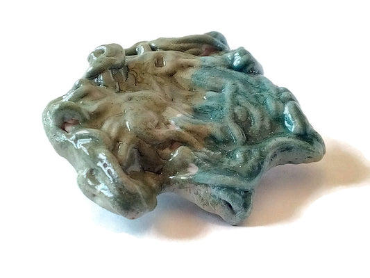 Handmade Ceramic Irregular Shape Green Brooches For Women, Grandma Christmas Gifts, Small Scarf Clay Broach Pin, Mom Birthday Gift - Ceramica Ana Rafael