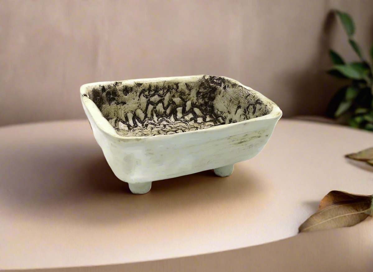 Handmade Square Ceramic Trinket Bowl with Feet – Elegant Lace Texture
