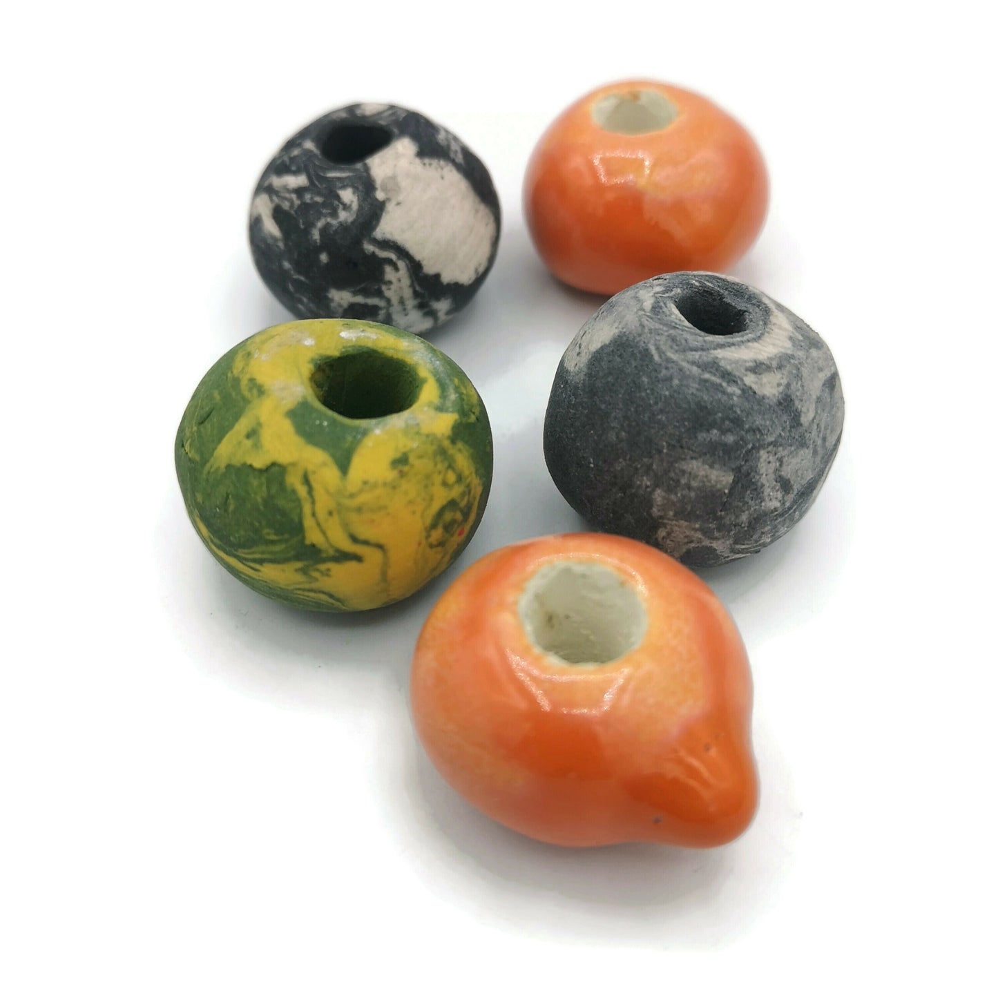 ROUND CERAMIC BEADS For Macrame, Mixed Set of 5 Bubblegum Beads For Jewelry Making, Clay Beads Large Hole - Ceramica Ana Rafael