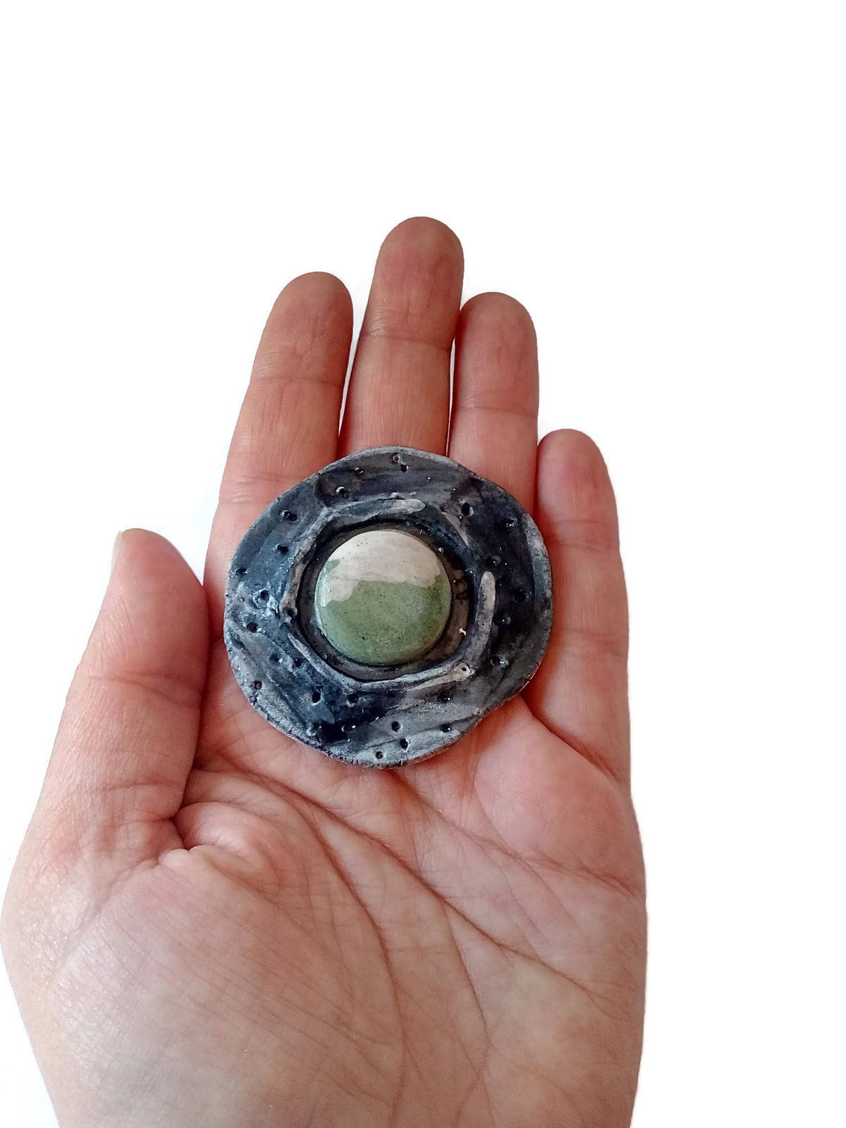 CAMEO BROOCH, ELEGANT Brooch, Small Ceramic Brooch With Victorian Look For Clothing, Unique Mothers Day Gift Brooches For Women - Ceramica Ana Rafael