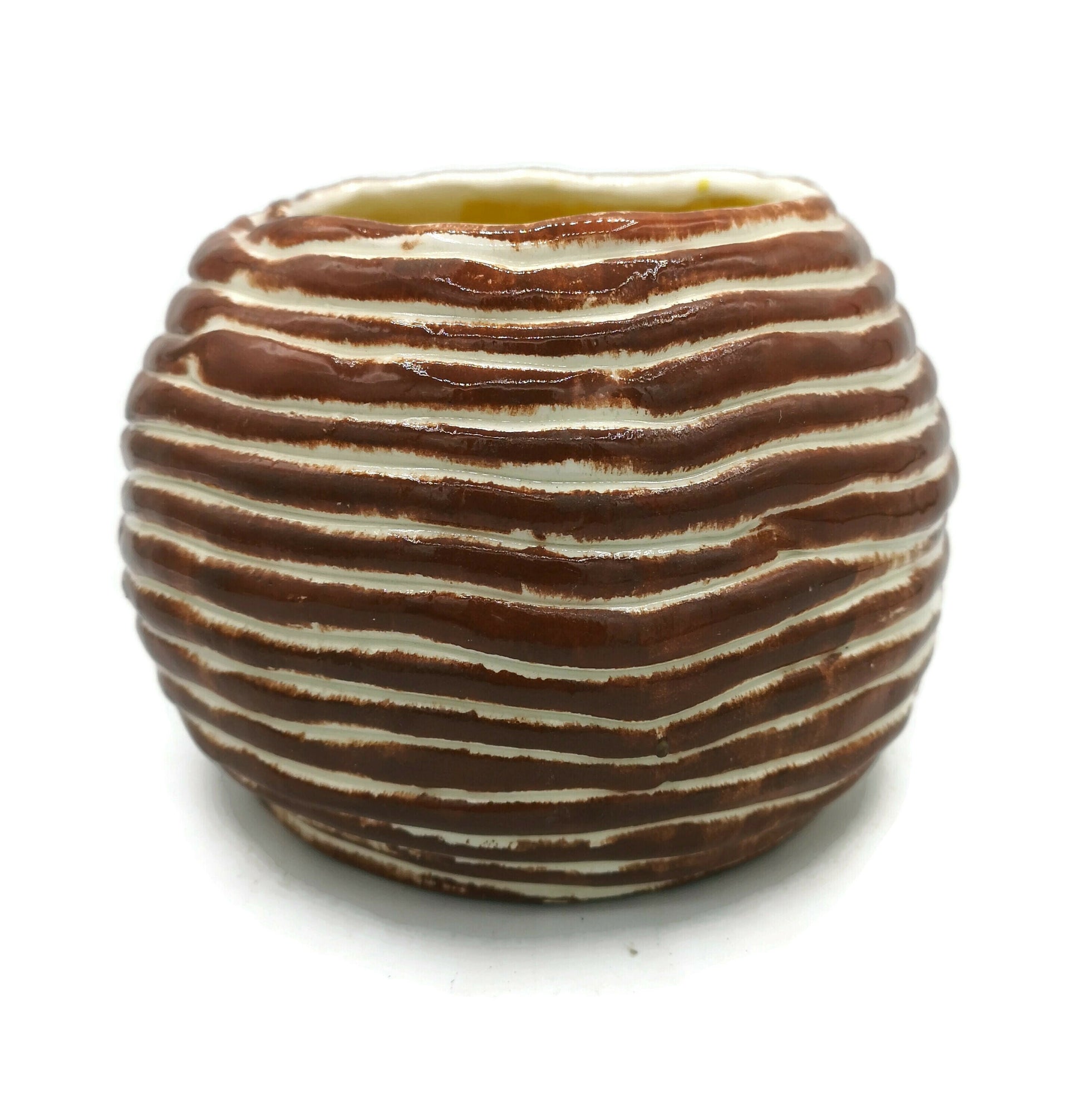 SCULPTURAL CERAMIC VASE, Handmade Textured Farmhouse Vase For Flowers, Decorative Housewarming Gift First Home, Bud Vase - Ceramica Ana Rafael