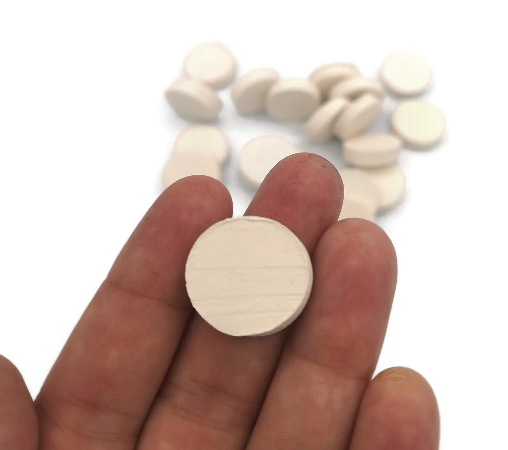 Small Ceramic Round Mosaic Tiles for Crafts, 20 Pcs Blank Tiles, Unpainted Ceramic Bisque Ready To Paint Tiny Tiles - Ceramica Ana Rafael