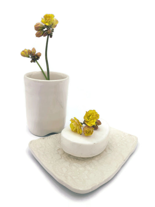 White Handmade Ceramic Lace Soap Dish And Toothbrush Holder, Bathroom Set, Eco Friendly Gift For Women, Best Sellers Sustainable Gift - Ceramica Ana Rafael