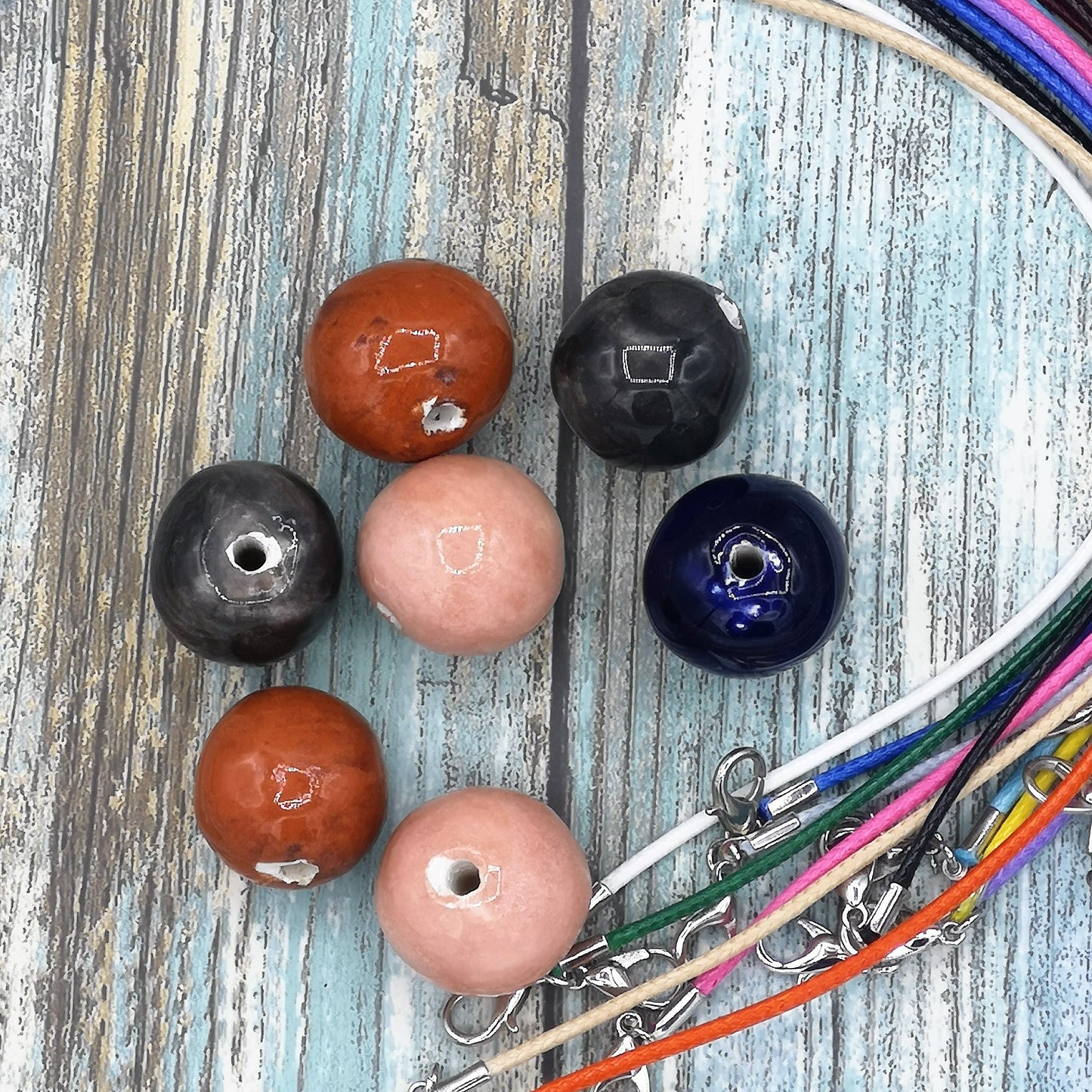 CLAY BEADS, Handmade Ceramic Bubblegum Beads For Jewelry Making, Set Of 7 Mixed Craft Beads Decorative Round Colorful Beads - Ceramica Ana Rafael