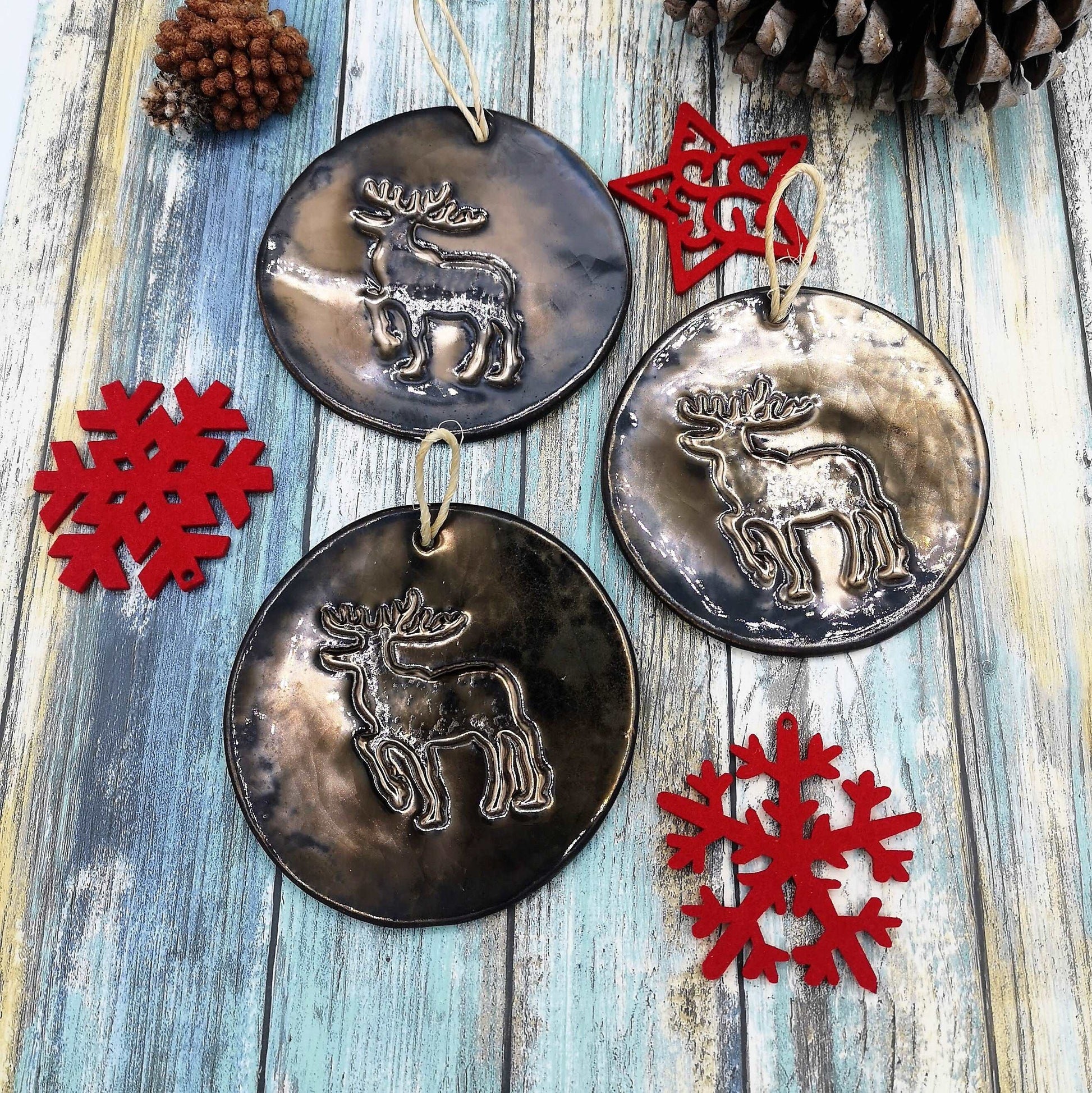 1Pc Golden Handmade Ceramic Reindeer Ornament, Christmas Tree Decoration, Antique Looking Winter Wall Hanging Decor
