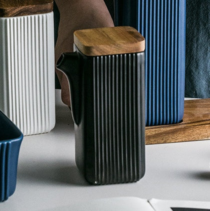 Handmade Ceramic Olive Oil Dispenser Set – Elegant Oil Pourer with Wooden Lid and Tray