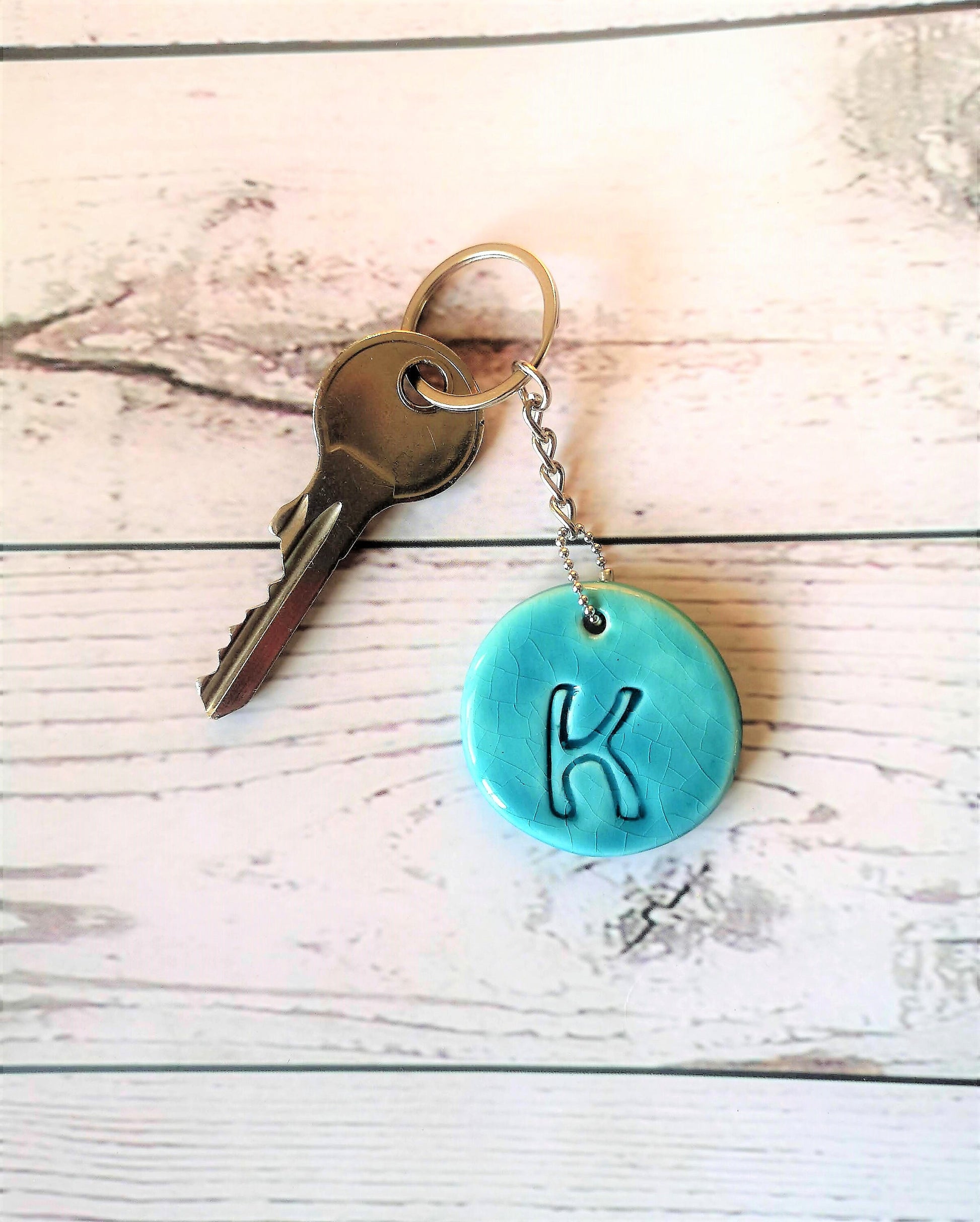 Blue Initial Keychain For Women, Letter Keychain Charm, Personalized Gifts For Her, Custom Handmade Ceramic Aesthetic keychain For Mom - Ceramica Ana Rafael
