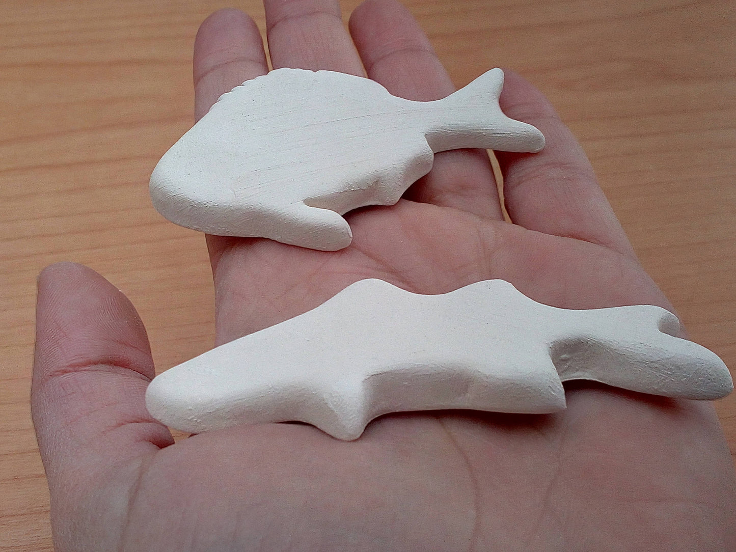 4Pc 70/80mm Handmade Ceramic Bisque Fish Plaque Ready To Paint, Unpainted Diy Blank Miniature Fish, U Paint Ceramics, Most Sold Items - Ceramica Ana Rafael