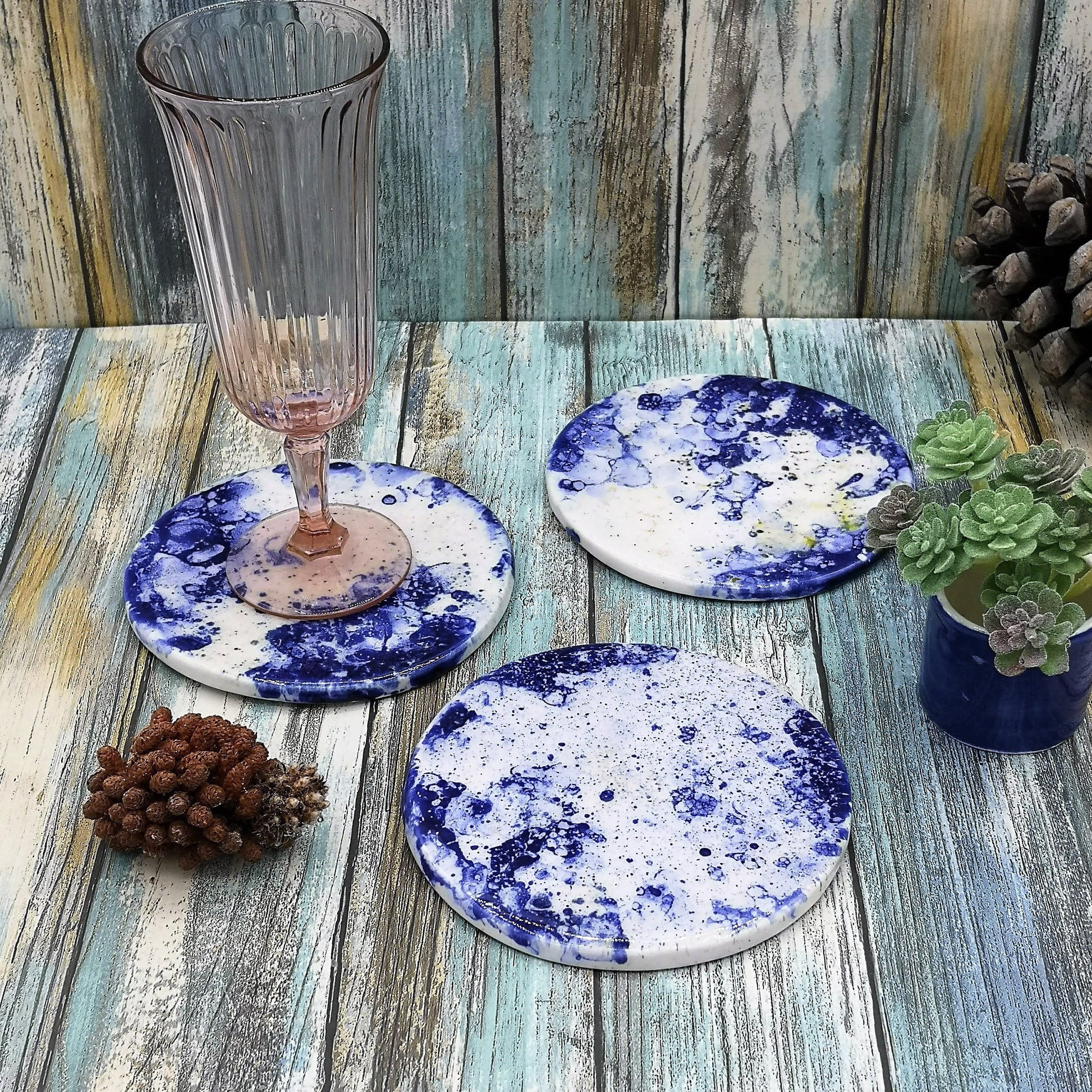 CERAMIC COASTERS, MODERN Coasters Round Shaped For Office Desk, Host Gift, Housewarming Gift First Home - Ceramica Ana Rafael