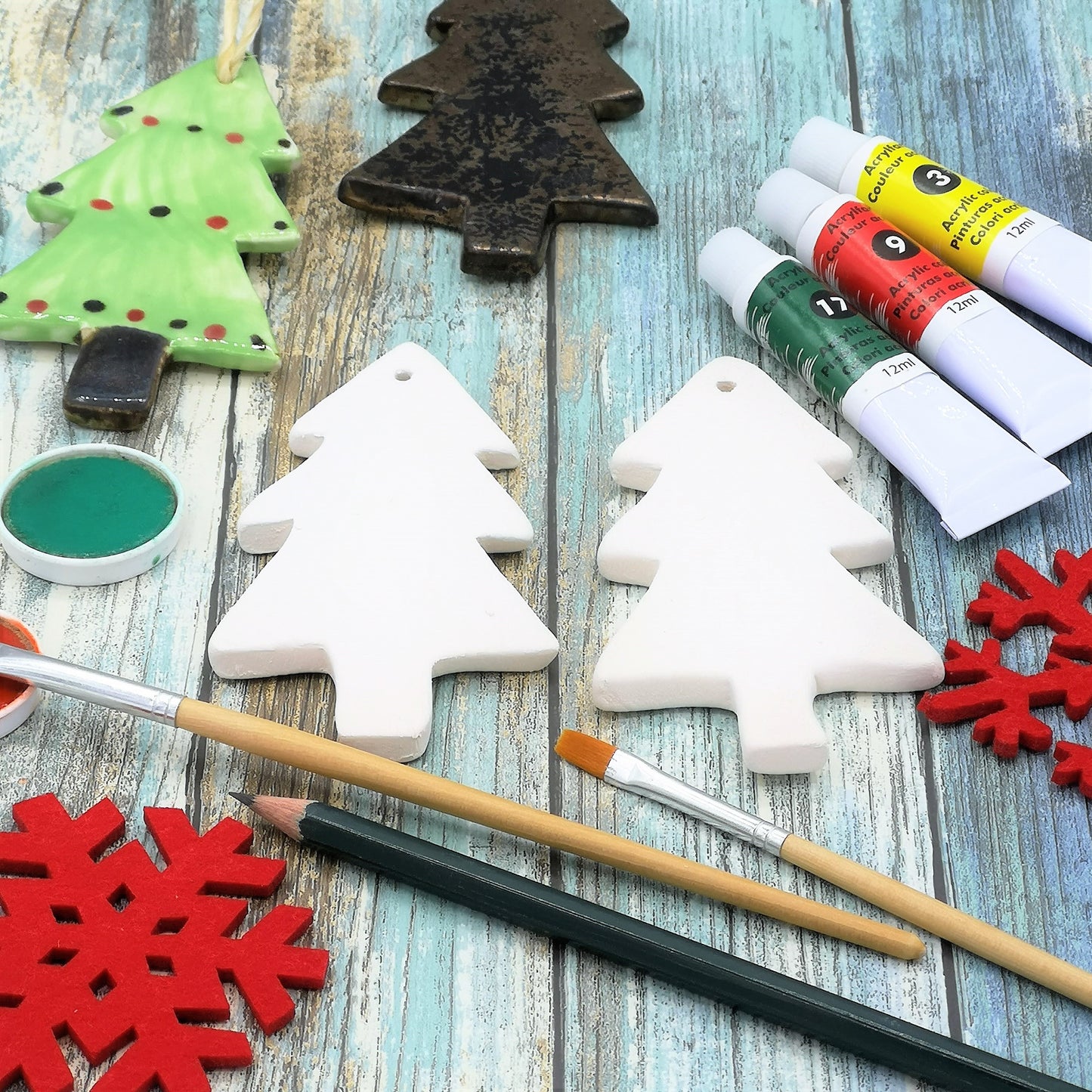 Set Of 2 DIY Ceramic Christmas Tree Ornaments Craft Kit, Unpainted Ceramic Bisque Ready To Paint - Ceramica Ana Rafael