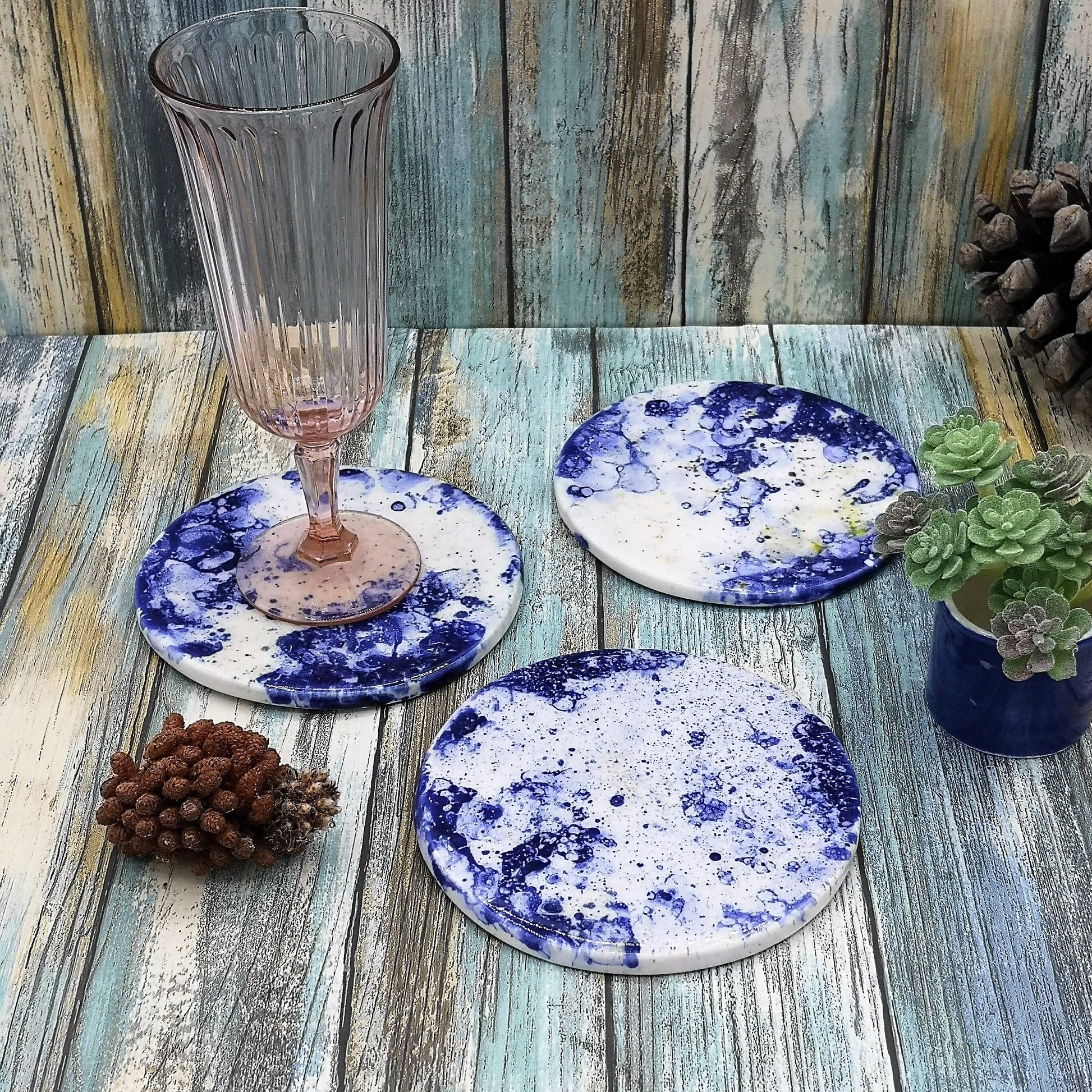 CERAMIC COASTERS, MODERN Coasters Round Shaped For Office Desk, Host Gift, Housewarming Gift First Home - Ceramica Ana Rafael