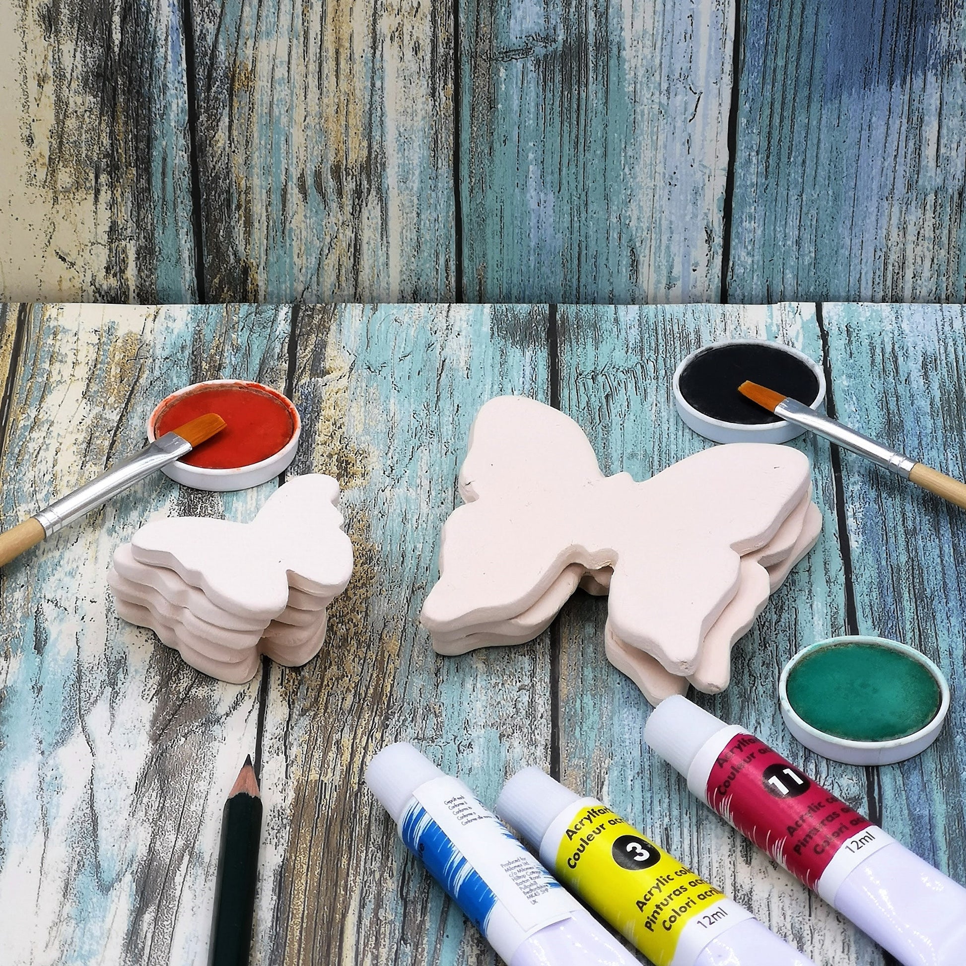 Butterfly Figurine Set, Unpainted Ceramic Bisque Ready To Paint, blank ornament for wedding favors for guests - Ceramica Ana Rafael