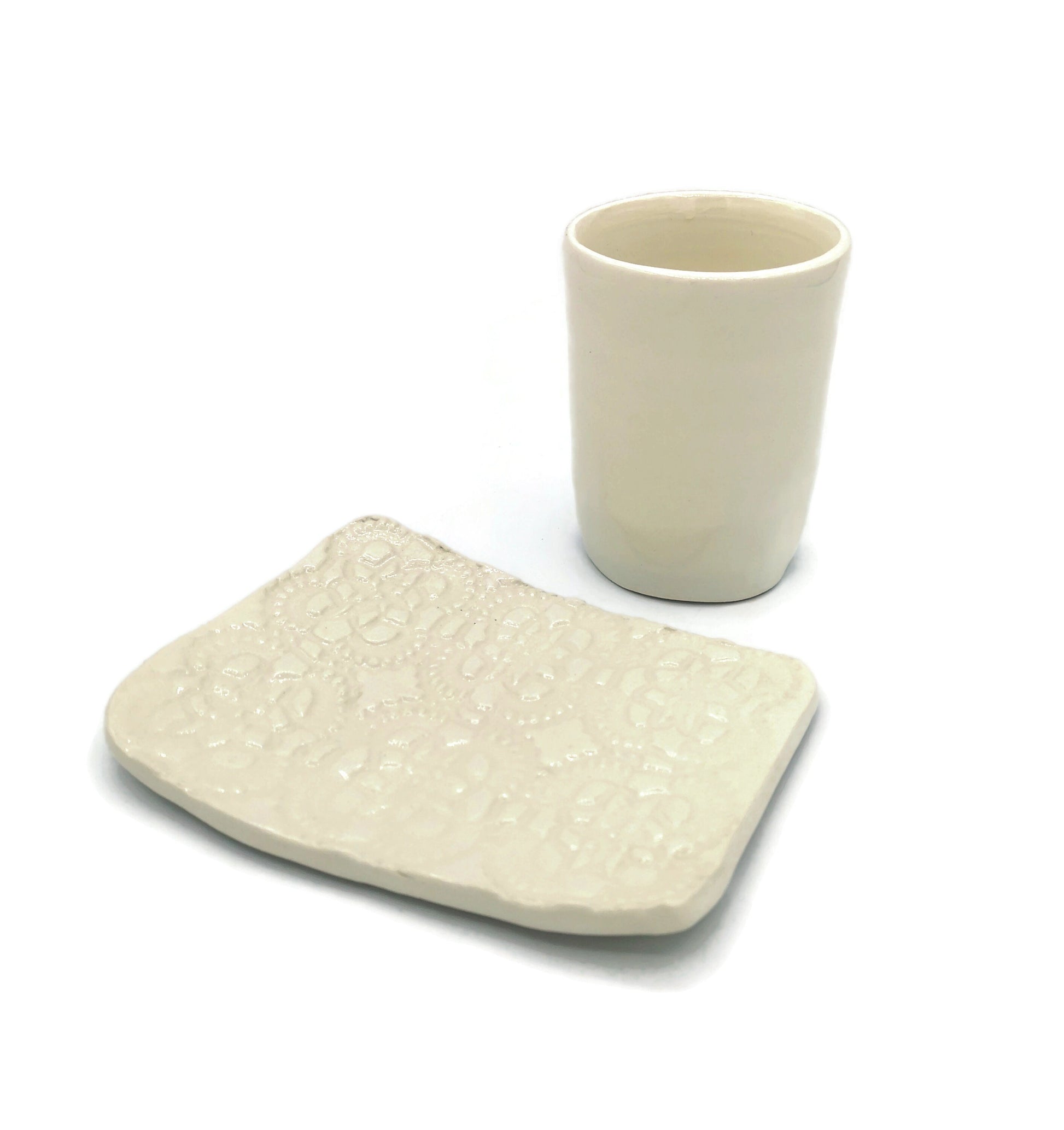 White Handmade Ceramic Lace Soap Dish And Toothbrush Holder, Bathroom Set, Eco Friendly Gift For Women, Best Sellers Sustainable Gift - Ceramica Ana Rafael