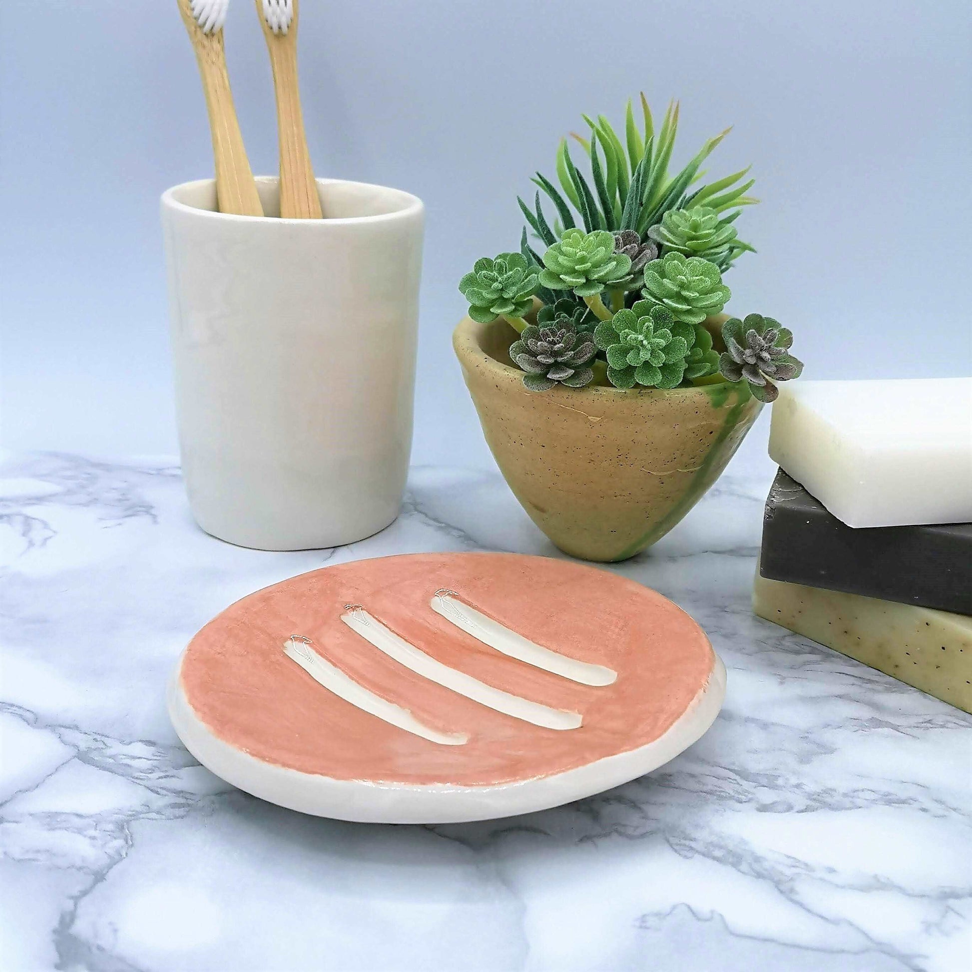12cm/4.72in Handmade Ceramic Round Pink Soap Bar Holder For Bathroom Decor, Clay Soap Dish Drain, Eco Friendly Zero Waste Pottery Soap Tray