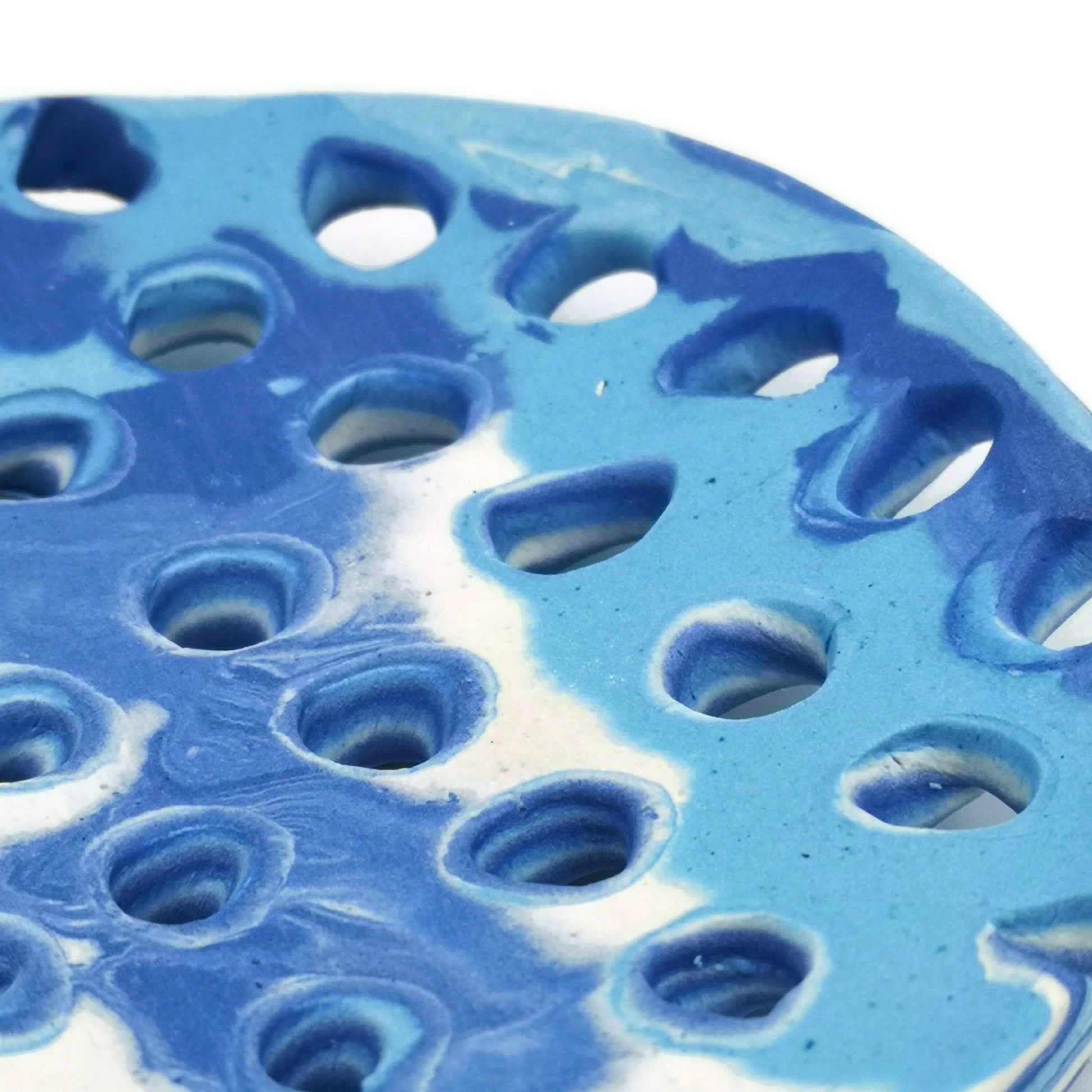 Handmade Ceramic Soap Dish Self Draining, Matte Blue Pottery Soap Bar Holder, Eco-Friendly Products, Shampoo or Sponge Holder for Bathroom - Ceramica Ana Rafael