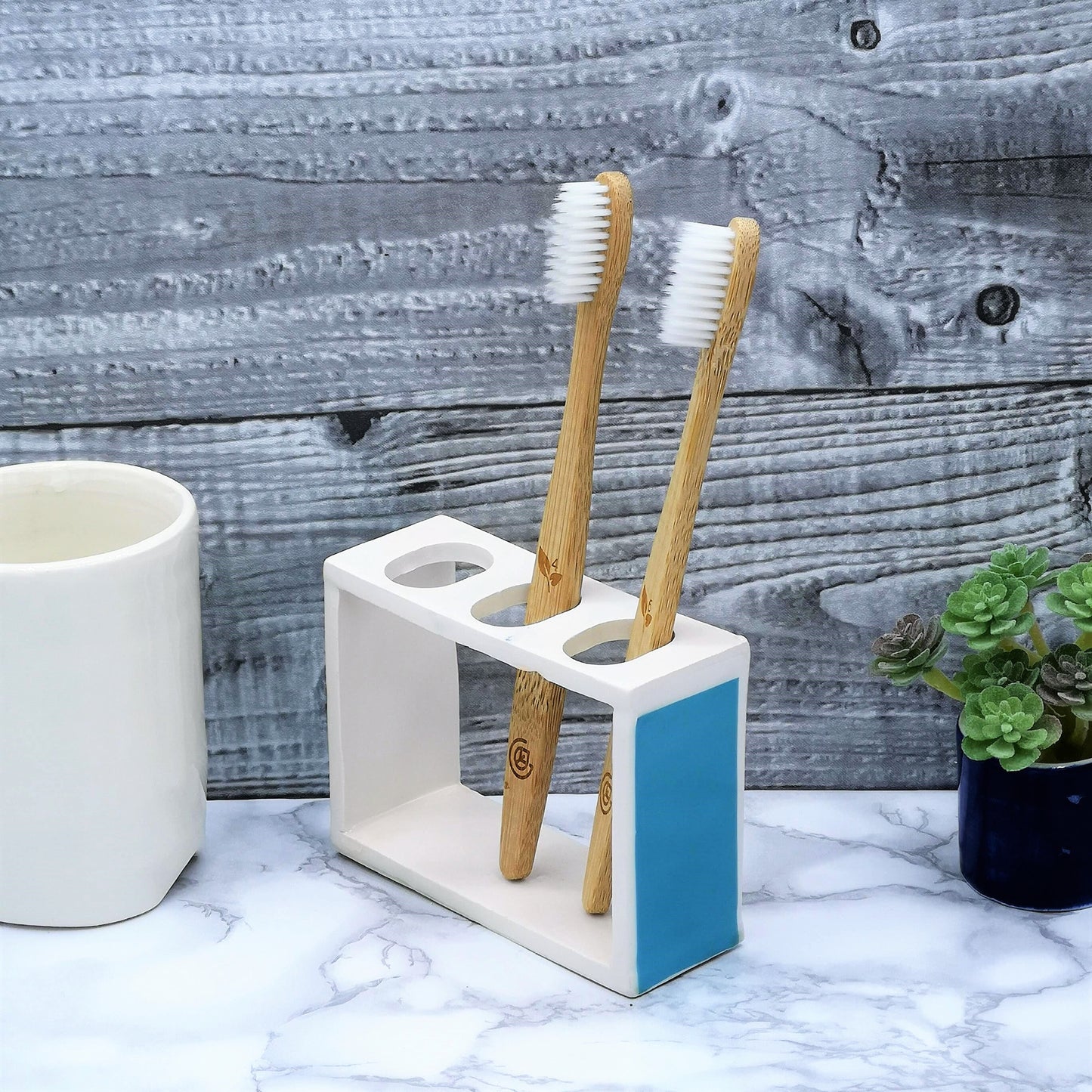 TOOTHBRUSH HOLDER, CERAMIC Cute Holder, Best Desk Organizer For Pens Pencils and Brushes, Zero Waste Gifts - Ceramica Ana Rafael