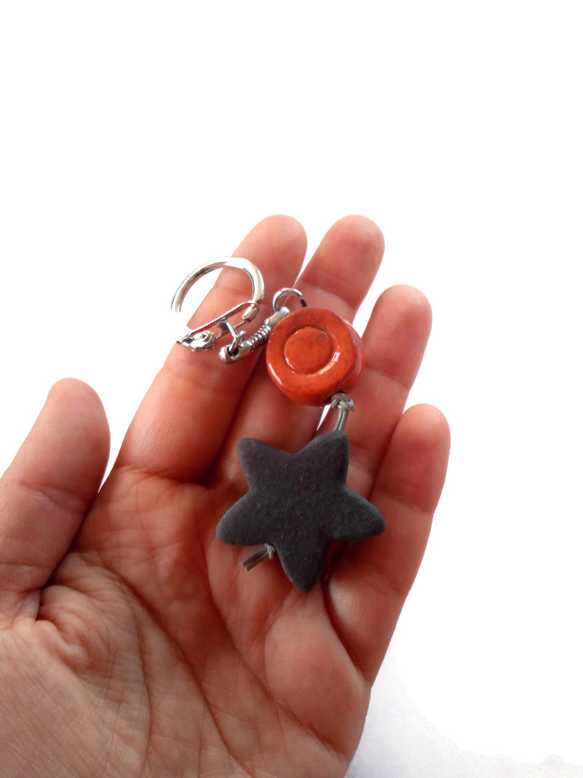 STAR KEY CHAIN, Cool Keychain For Men, Unique Keychain For Teacher, Handmade Keyring, Secret Santa Gifts, Beaded Keychain Accessories - Ceramica Ana Rafael