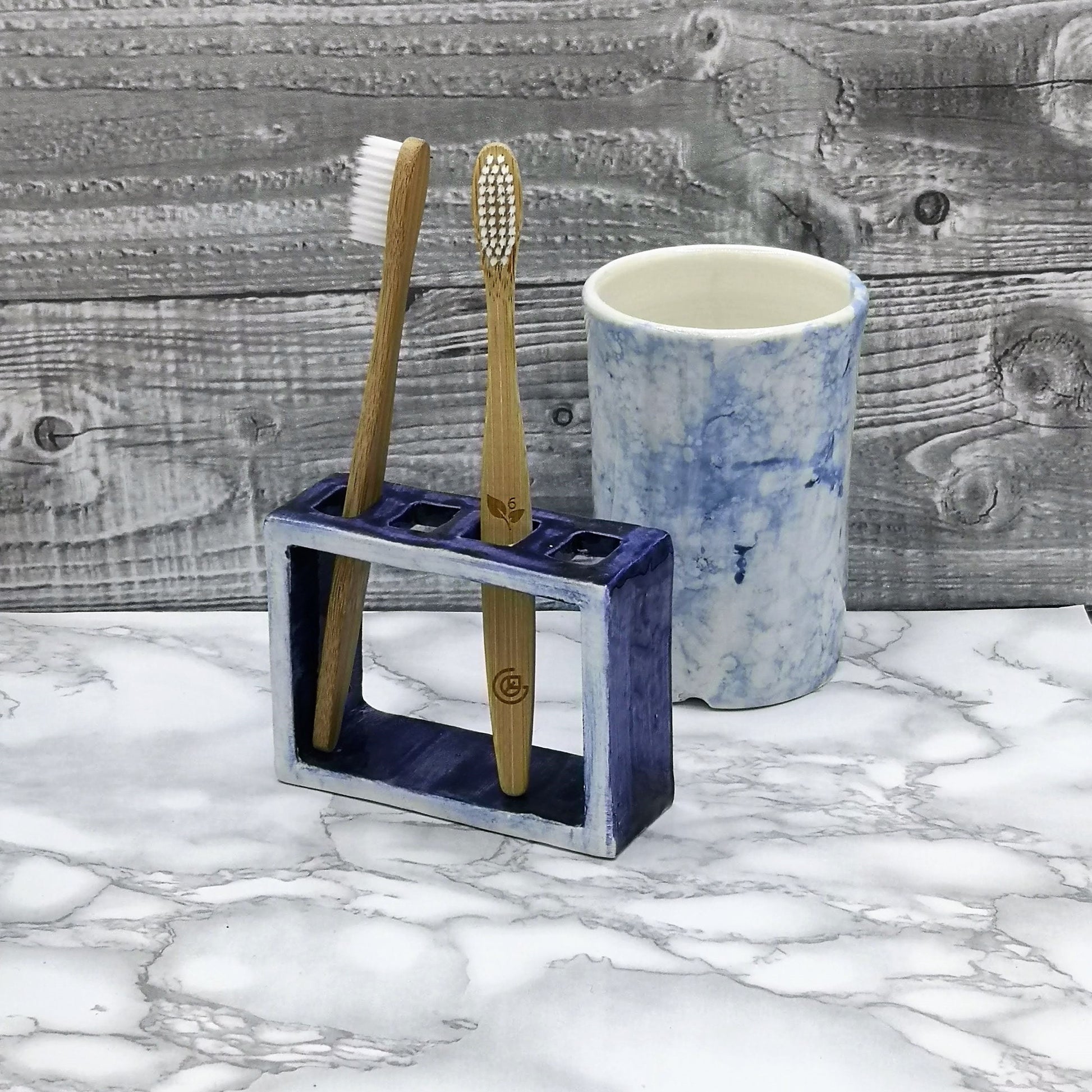 CERAMIC TOOTHBRUSH HOLDER, Pencil Holder, Blue Handmade Utensil Holder For Bathroom - Ceramica Ana Rafael