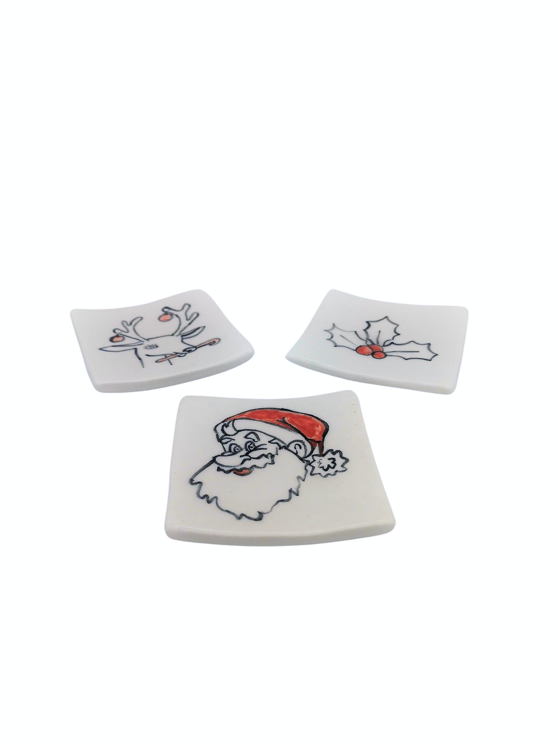 1Pc Handmade Ceramic Trinket Dish With Hand Painted Santa Claus, Holly or Reindeer, Candle Holder, Square Clay Ring Holder Best Gift For Her - Ceramica Ana Rafael