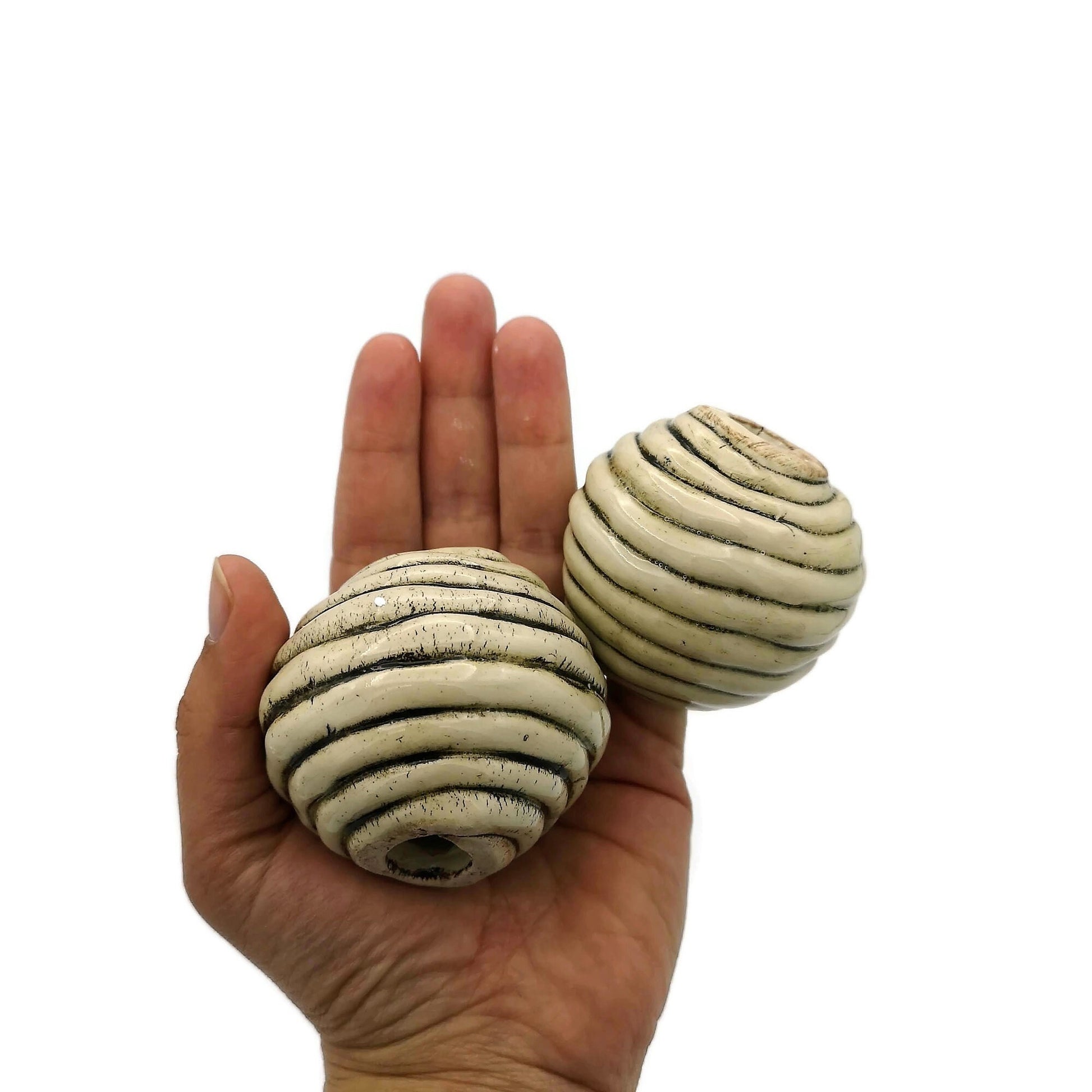 Handmade Ceramic Beads, Giant Macrame Beads, Textured Round Ball Ornaments Large Hole Beads, Clay Beads - Ceramica Ana Rafael