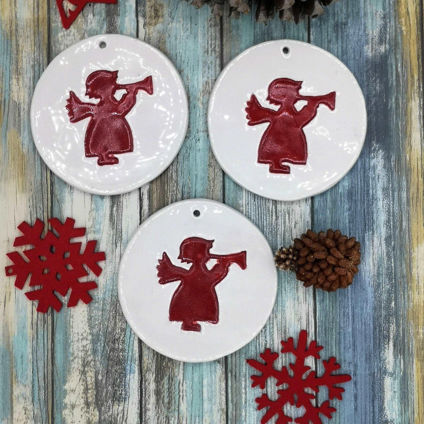 1Pc Handmade Ceramic Red and White Angel Wall Hanging, Round Christmas Tree Ornaments, Christian Wall Art, Pottery Nursery Wall Art