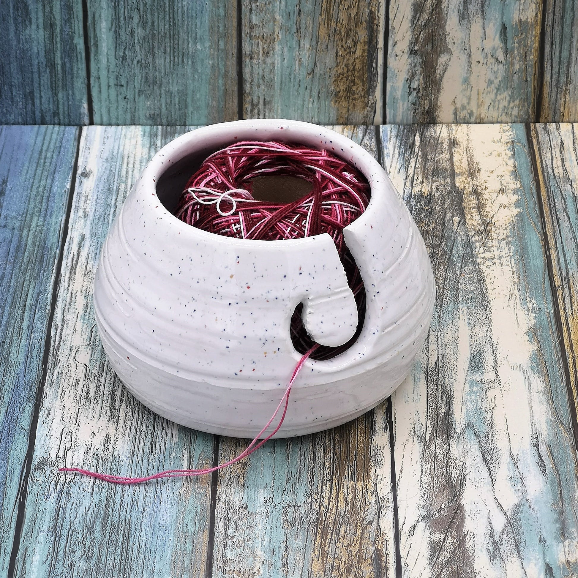 DECORATIVE KNITTING BOWL, Mom Birthday Gift For Grandma, Pottery Yarn Bowl, Handmade Ceramics, Housewarming Gift First Home - Ceramica Ana Rafael