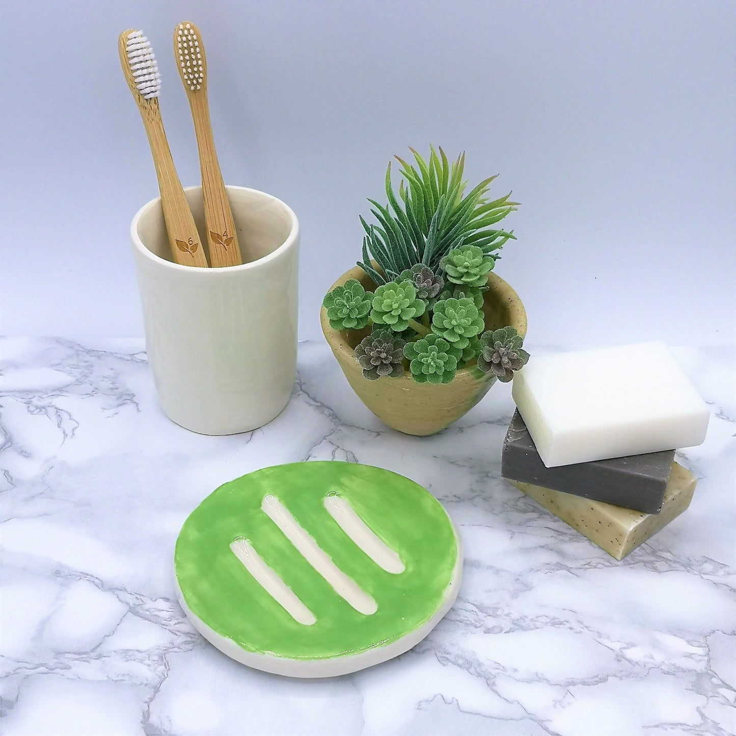 SOAP DISH TRAY, Ceramic Soap Dish Soap Holder, Eco Friendly Bathroom Accessories, Zero waste Clay Soap Dish Drain Tray, Soap Bar Holder - Ceramica Ana Rafael