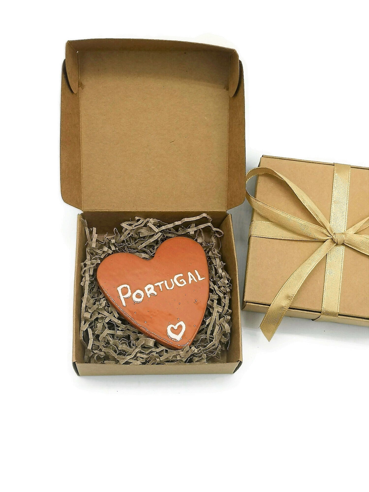 Handmade Ceramic Heart Portugal Magnet, Refrigerator Magnet, Fridge Magnet For Decoration, Housewarming Gift Portuguese Souvenirs For Her - Ceramica Ana Rafael