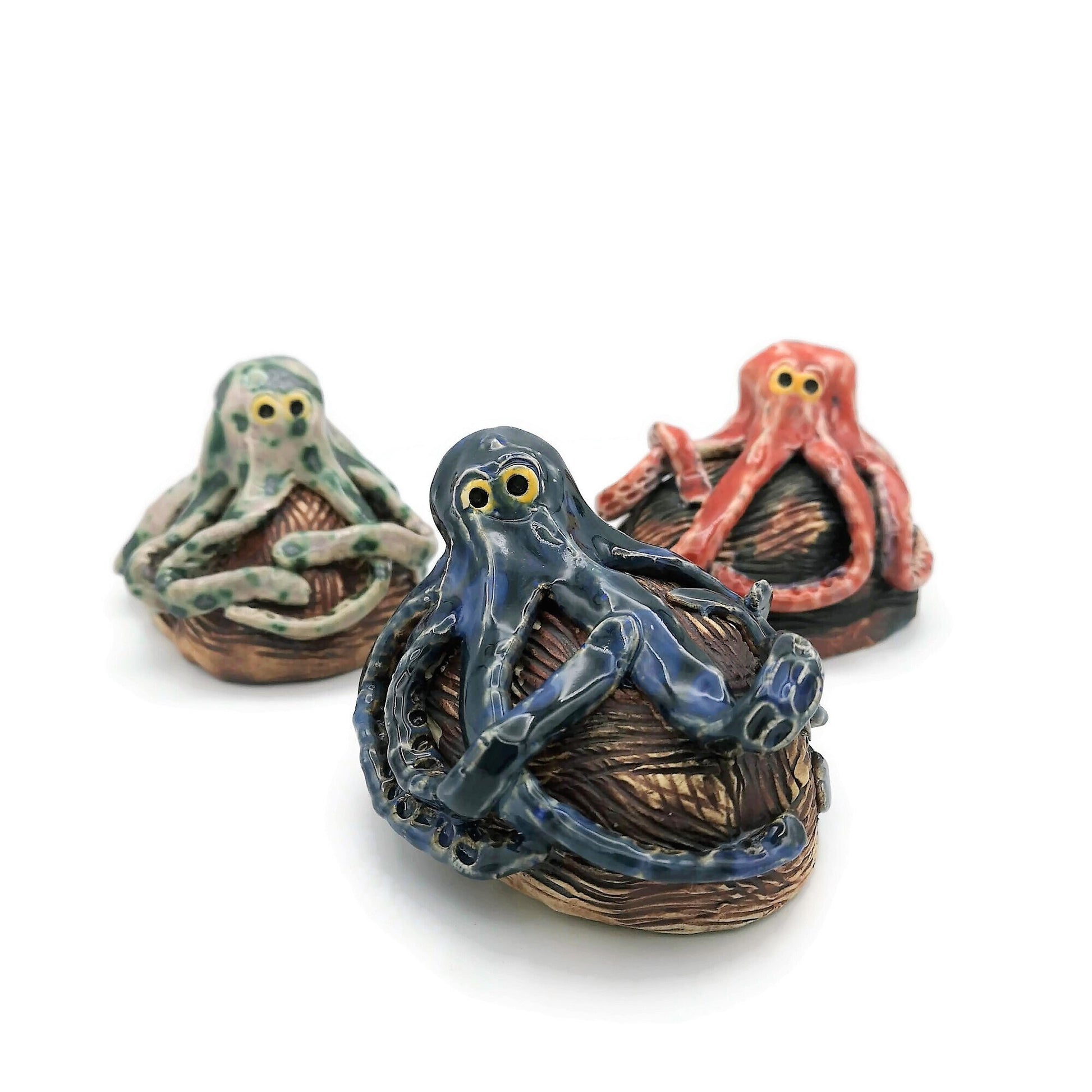 Modern Handmade Ceramic Sculpture, Octopus Contemporary Art, Custom Fish Tank Decor, Coastal Decor Table Sculpture, Aquarium Decor - Ceramica Ana Rafael