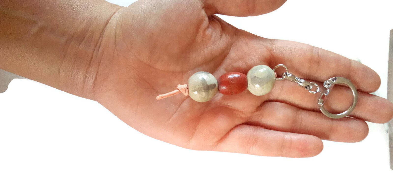 BEADED KEYCHAIN, CERAMIC Keychain, Customizable Keychain For Men, Daddy Keychain Handmade Accessories, Unique Secret Santa Gifts - Ceramica Ana Rafael