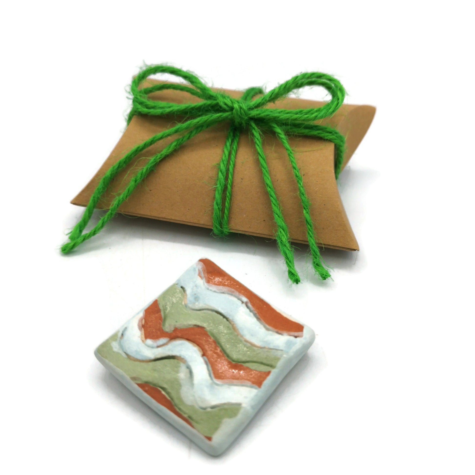 Handmade Ceramic Brooch For Women 9th Anniversary Gifts, Hand Painted Square Shaped Brooch For Mom Birthday Gift, 50th birthday gift - Ceramica Ana Rafael