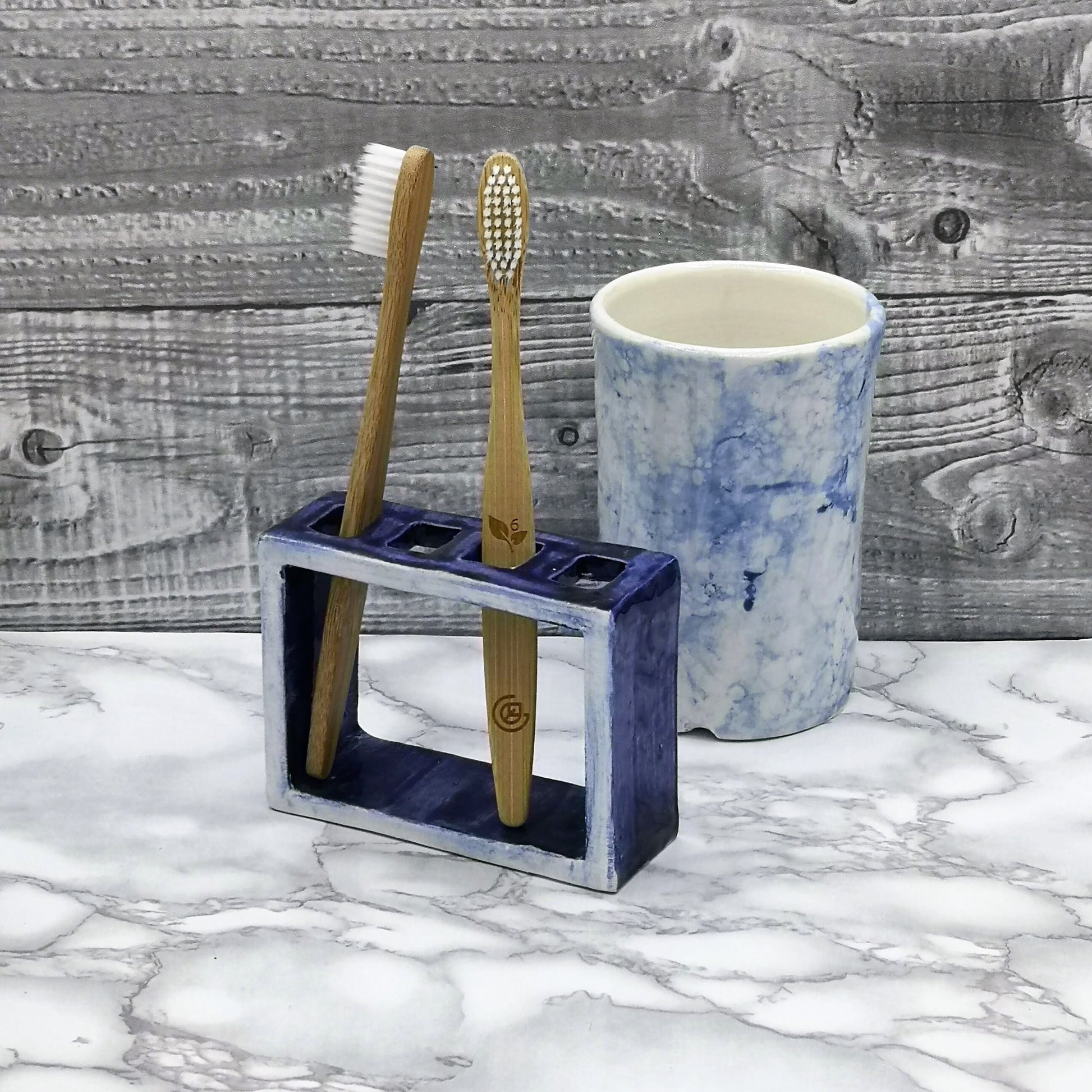 CERAMIC TOOTHBRUSH HOLDER, Pencil Holder, Blue Handmade Utensil Holder For Bathroom - Ceramica Ana Rafael