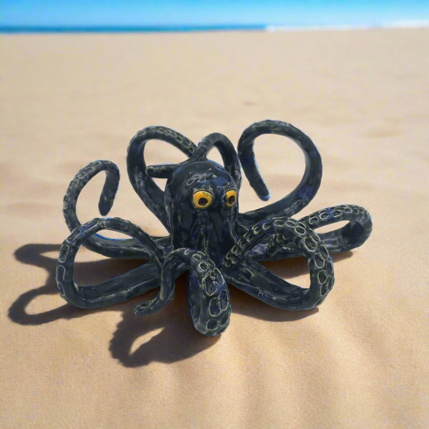 Escultura de pulpo de cerámica hecha a mano moderna, arte costero contemporáneo, regalo de boda personalizado para pareja, escultura de mesa decorativa