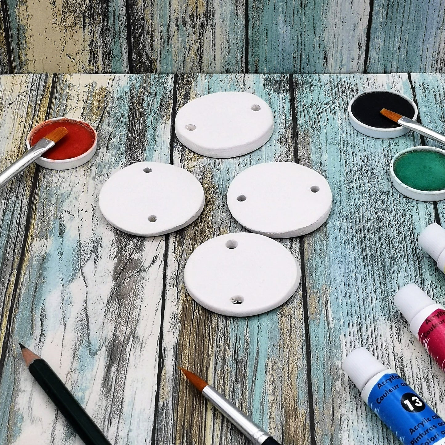 Pendant Blanks, Handmade Ceramic Bisque Charms 2 Holes Ready to Paint, Set of 4 Geometric Pendant, Diy Decorative Round Shape - Ceramica Ana Rafael