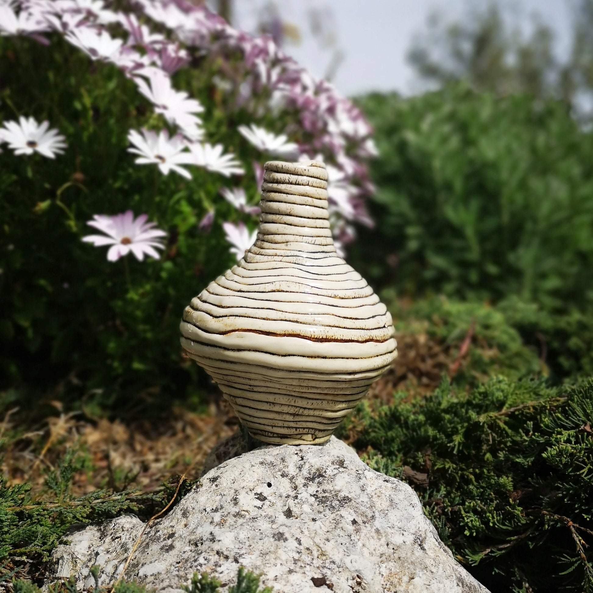 textured ceramic bud vase irregular shape handmade pottery, Unique Flower vase Best Gifts For Him, Boho bud vase large - Ceramica Ana Rafael