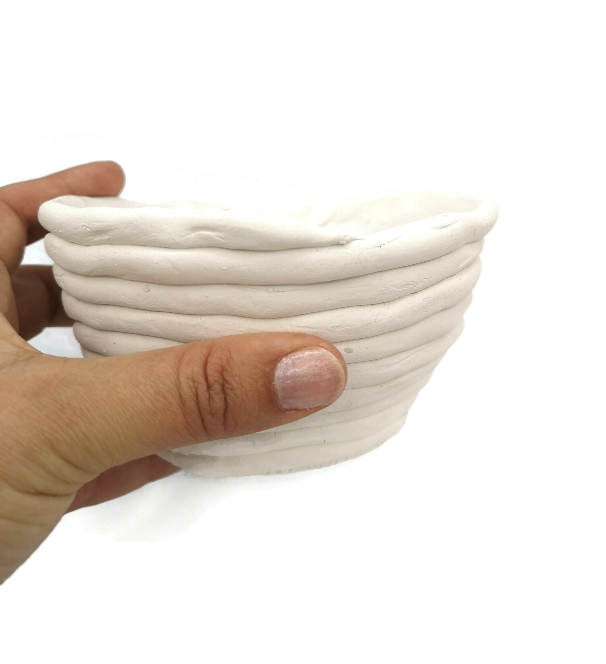 Handmade Ceramic White Bowl Candle Holder, Decorative Office Desk Accessories for Women, Textured Irregular Bowl, Mom birthday gift - Ceramica Ana Rafael