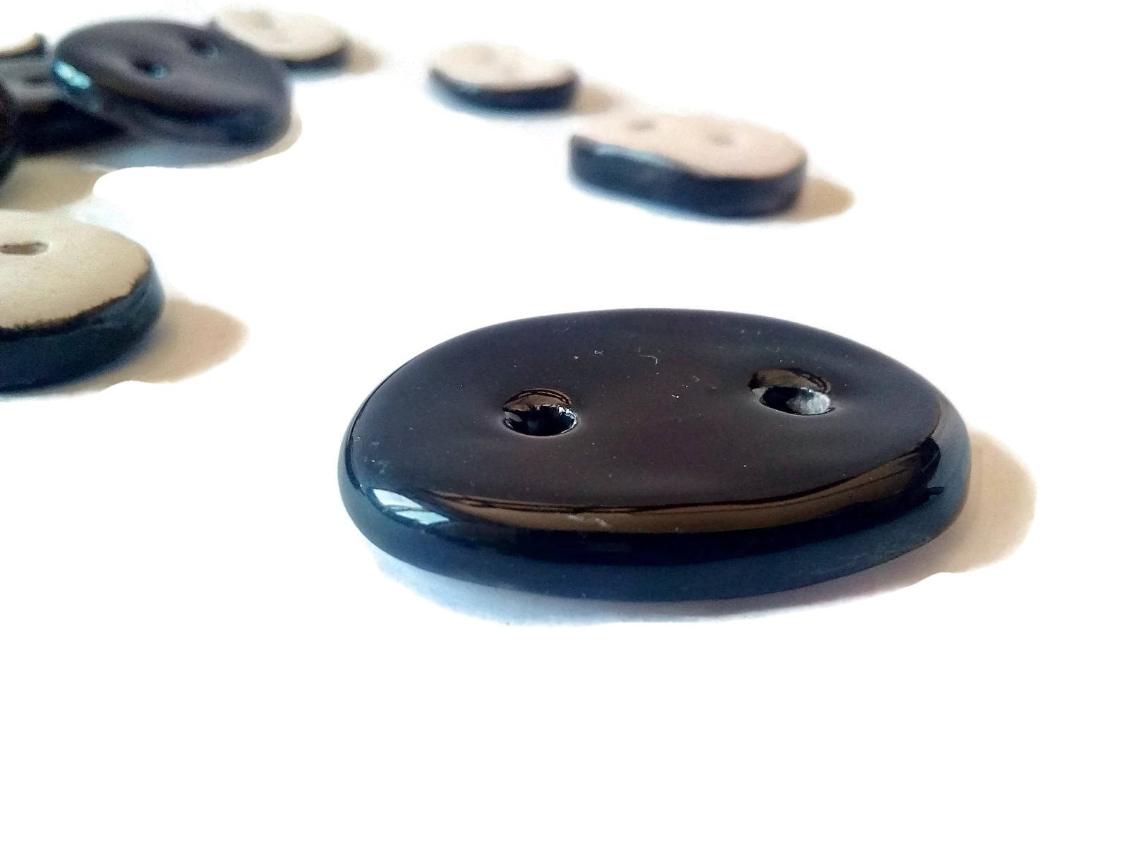 5Pcs 35mm Glossy Black Handmade Ceramic Oval Sewing Buttons, Extra Large Coat Buttons, Fancy Buttons, Clothing Embellishments, best sellers - Ceramica Ana Rafael