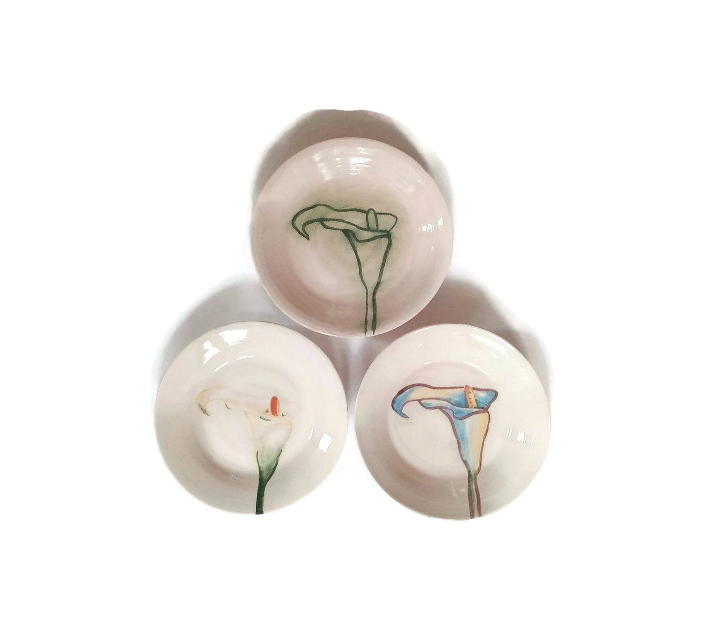 Handmade Ceramic Round Plate Hand Painted Calla Lily, Portuguese Pottery Wall Decor Use For Serving Dish, Unique Dinner Plates For Display - Ceramica Ana Rafael