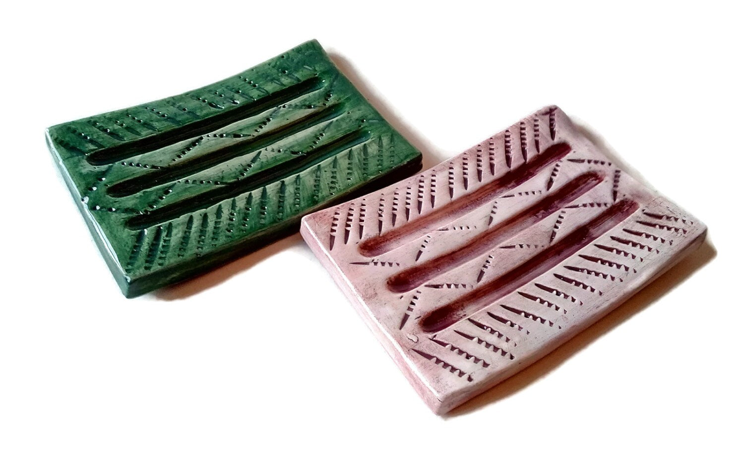 Green Handmade Ceramic Soap Dish Textured, Rectangle Clay Soap Bar Holder With Drain For Bathroom, Zero Waste Pottery Sponge Holder - Ceramica Ana Rafael