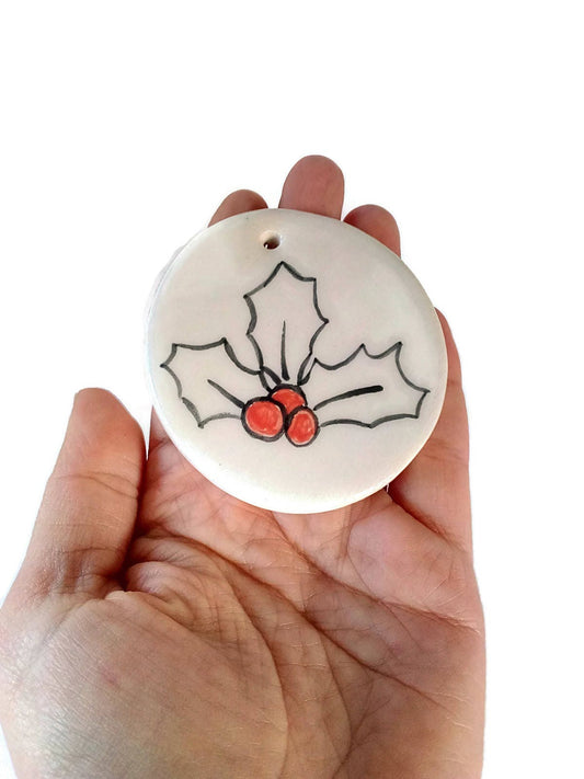 1Pc 65mm Handmade Ceramic Ornaments For Christmas Tree, Holly or Santa Claus Large Gift Tags Hand Painted, Minimalist Holiday Decor - Ceramica Ana Rafael