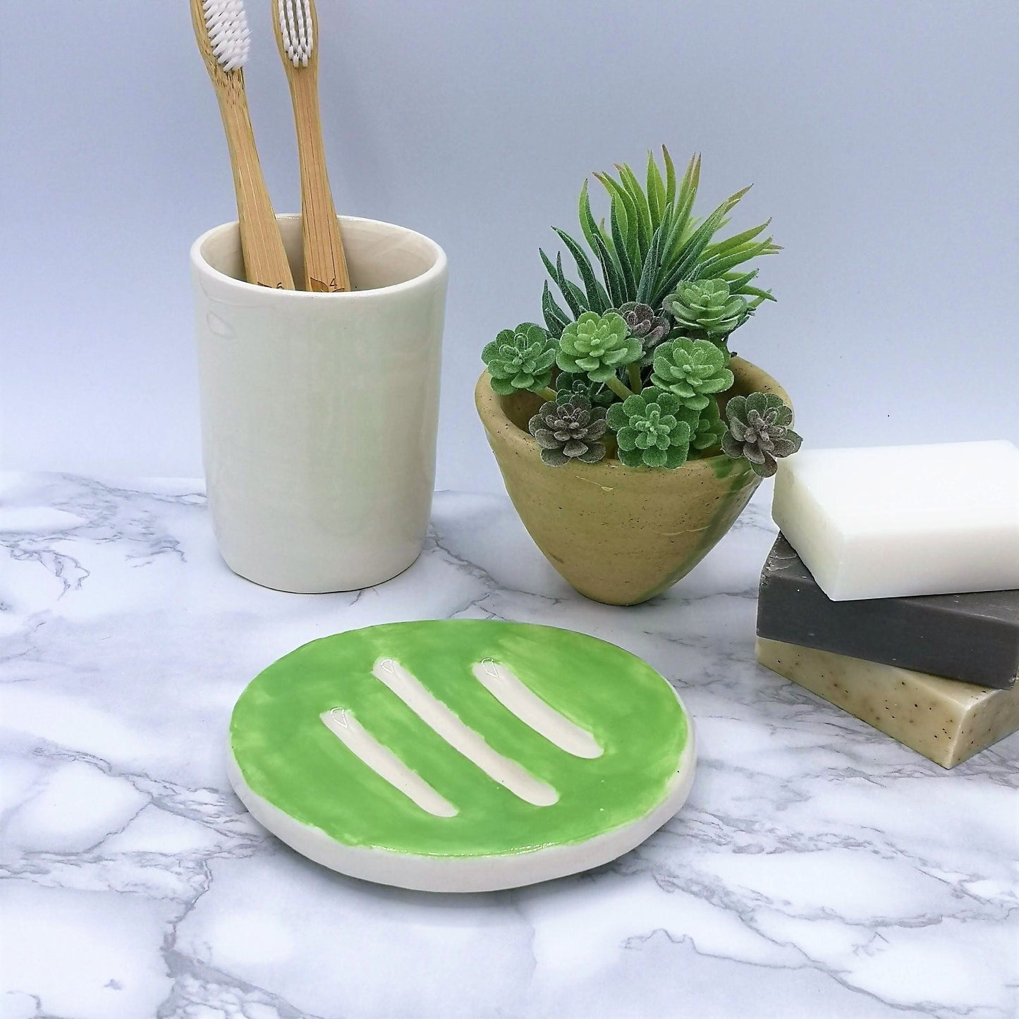 SOAP DISH TRAY, Ceramic Soap Dish Soap Holder, Eco Friendly Bathroom Accessories, Zero waste Clay Soap Dish Drain Tray, Soap Bar Holder - Ceramica Ana Rafael