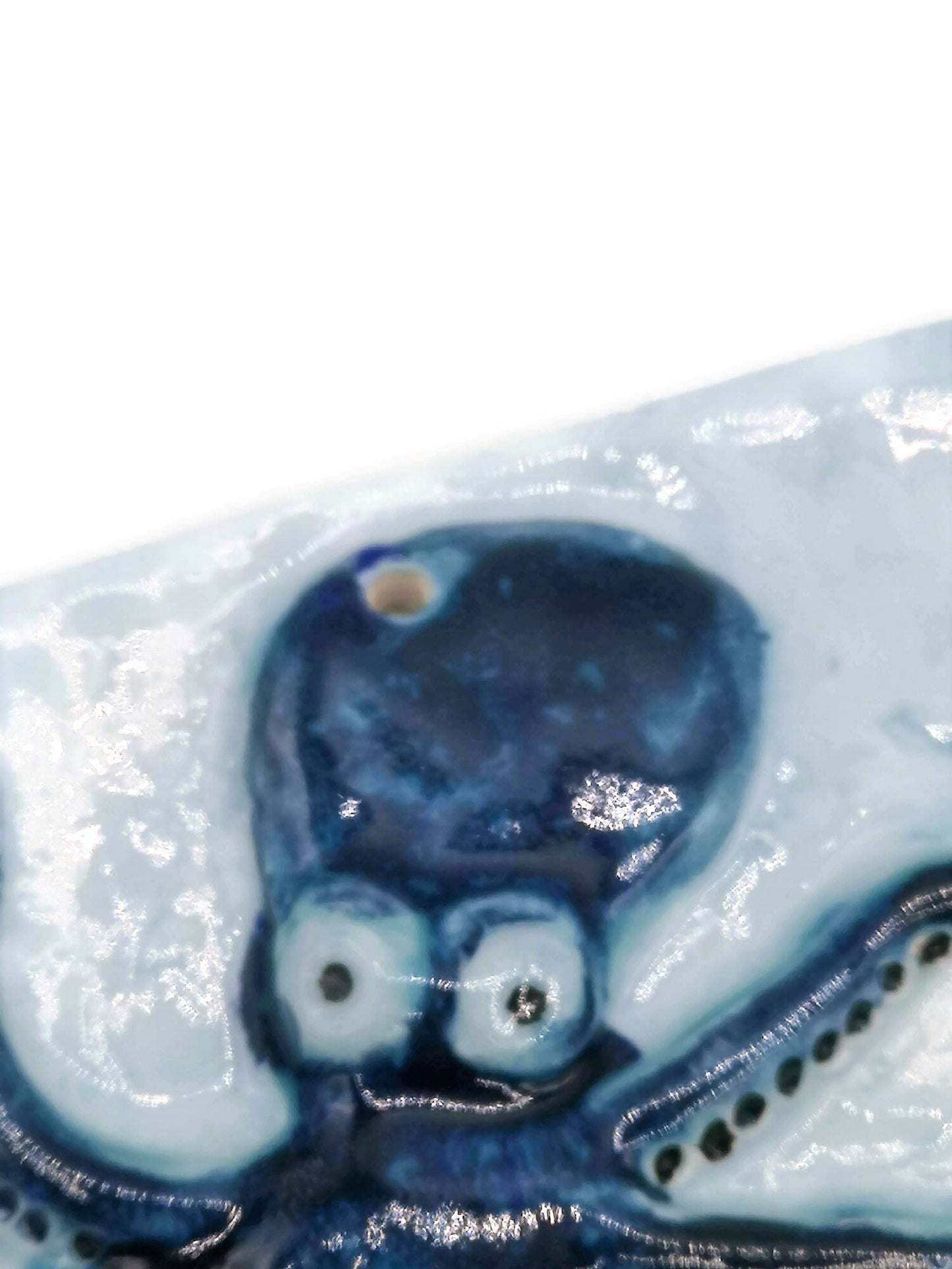 Handmade Ceramic Octopus Tile With Hole To Hang, Blue Octopus Wall Decor, Beach Lover Gift for Women - Ceramica Ana Rafael