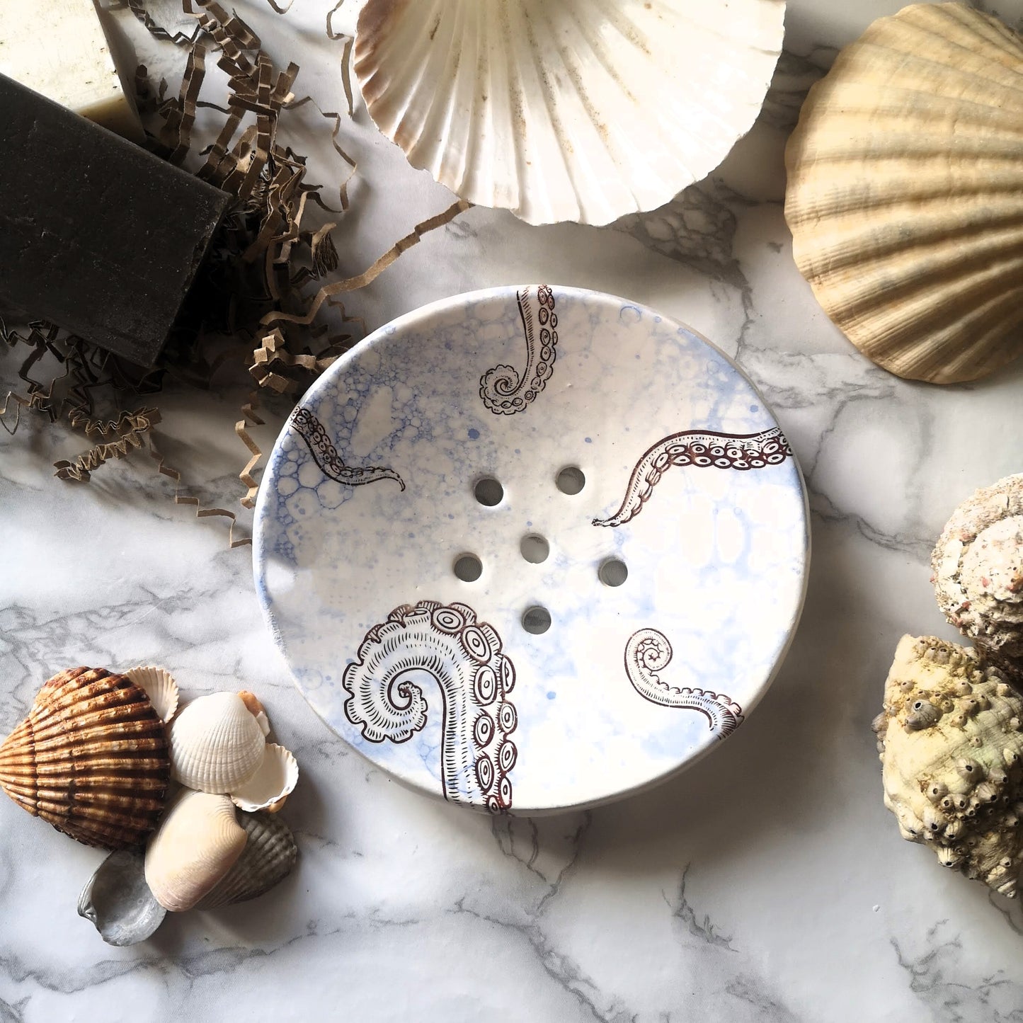 Octopus Ceramic Round Soap Dish with Drain - Keep Your Soap Dry and Fresh with This Sustainable Bathroom Accessory - Ceramica Ana Rafael