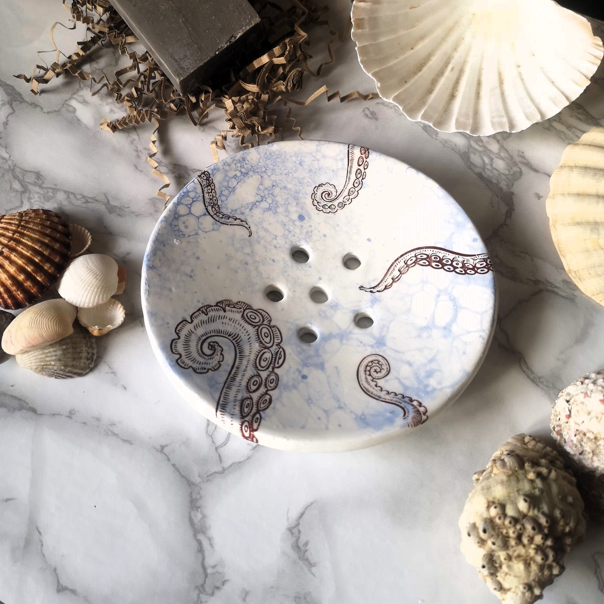 Octopus Ceramic Round Soap Dish with Drain - Keep Your Soap Dry and Fresh with This Sustainable Bathroom Accessory - Ceramica Ana Rafael